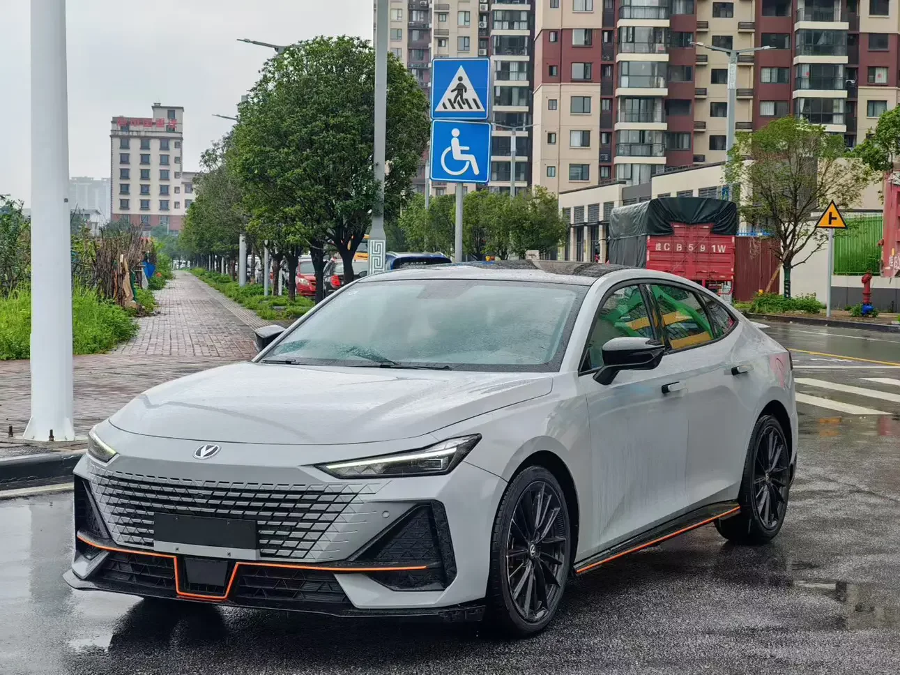 Changan UNI-V