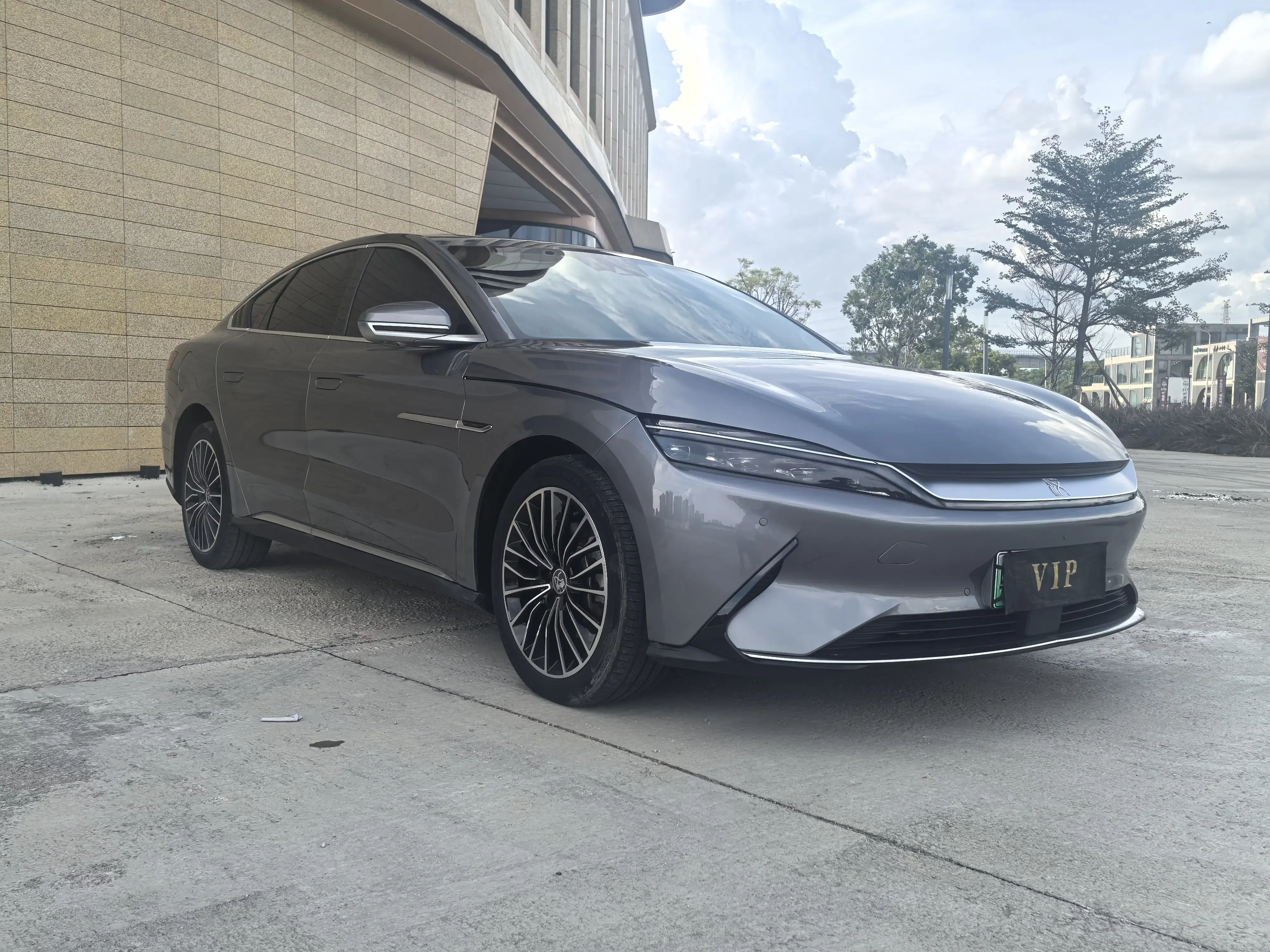 BYD Han EV