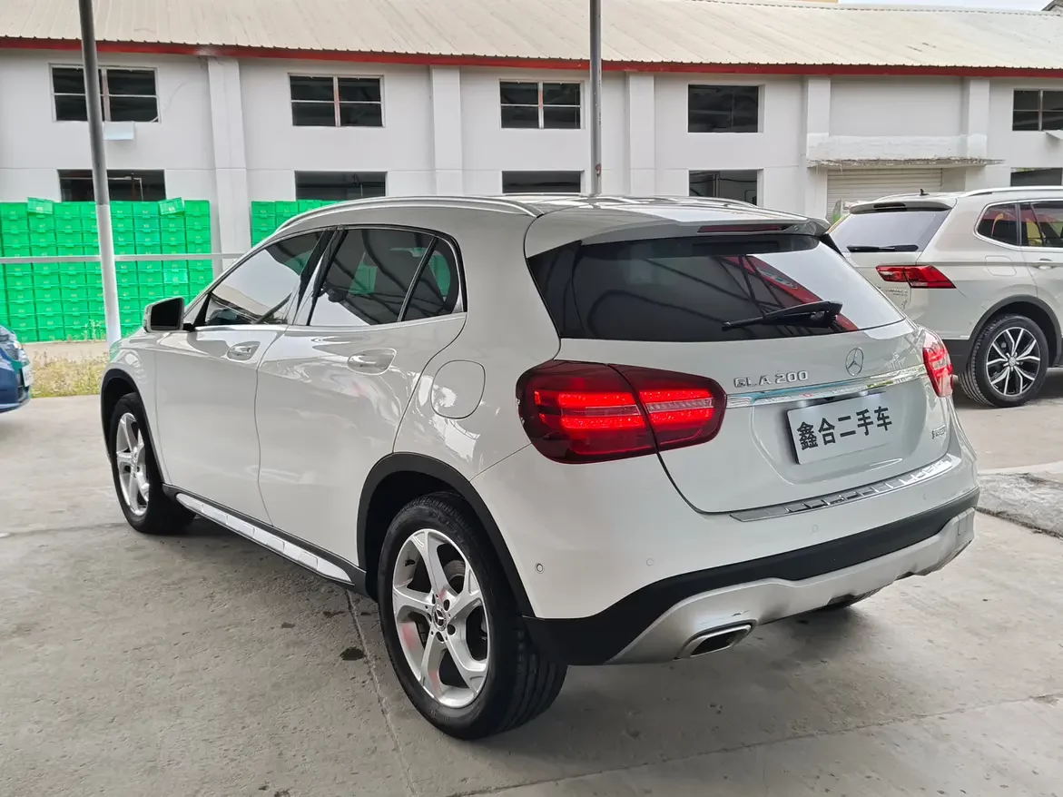 Mercedes-Benz GLA