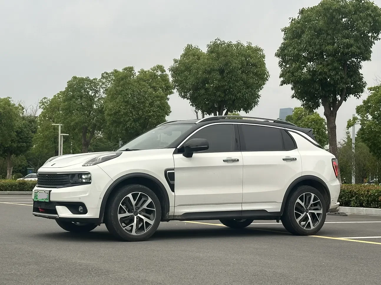 Lynk & Co 01 EM-P