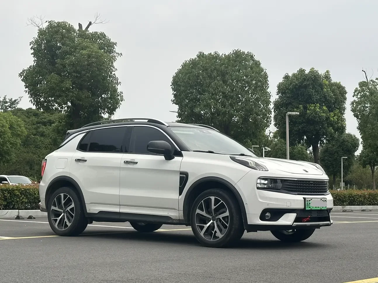 Lynk & Co 01 EM-P