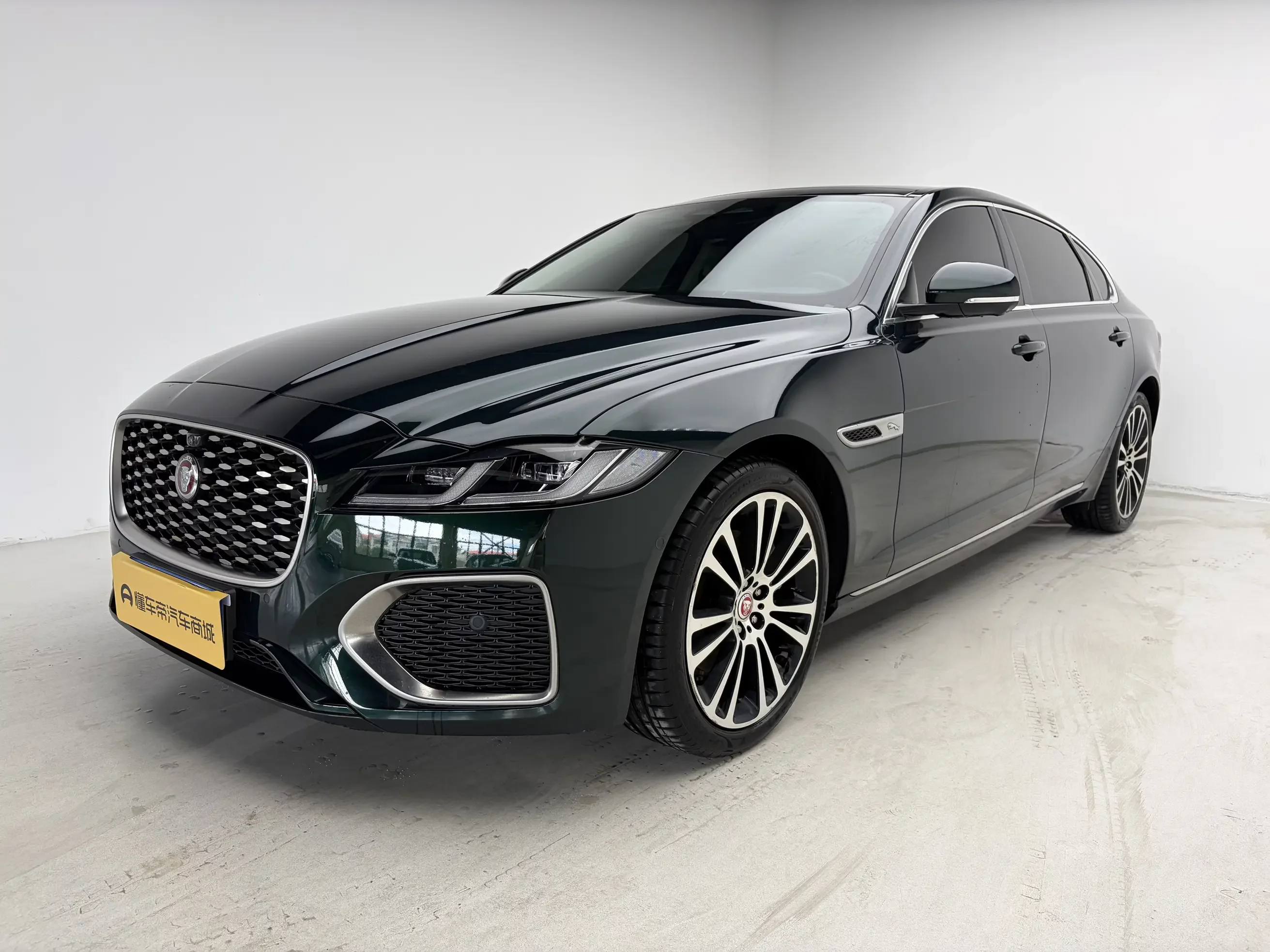 Jaguar XFL