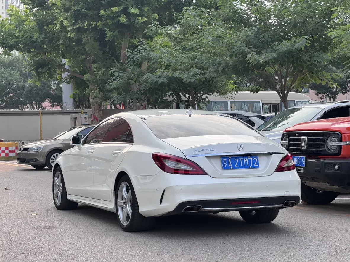 Mercedes-Benz CLS