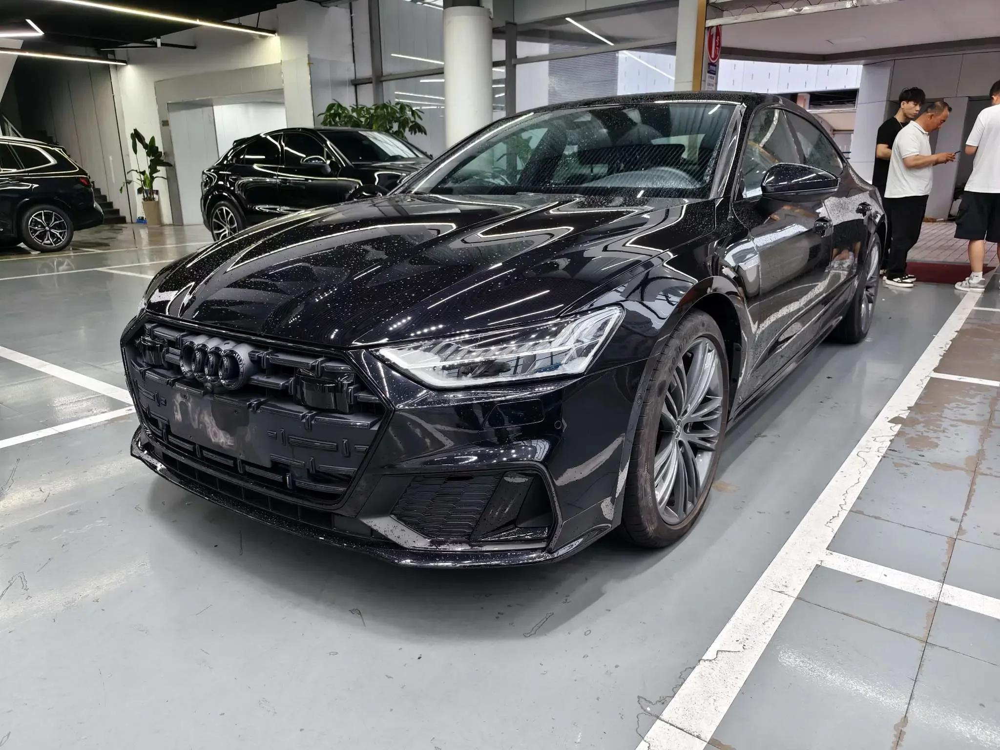 Audi A7L