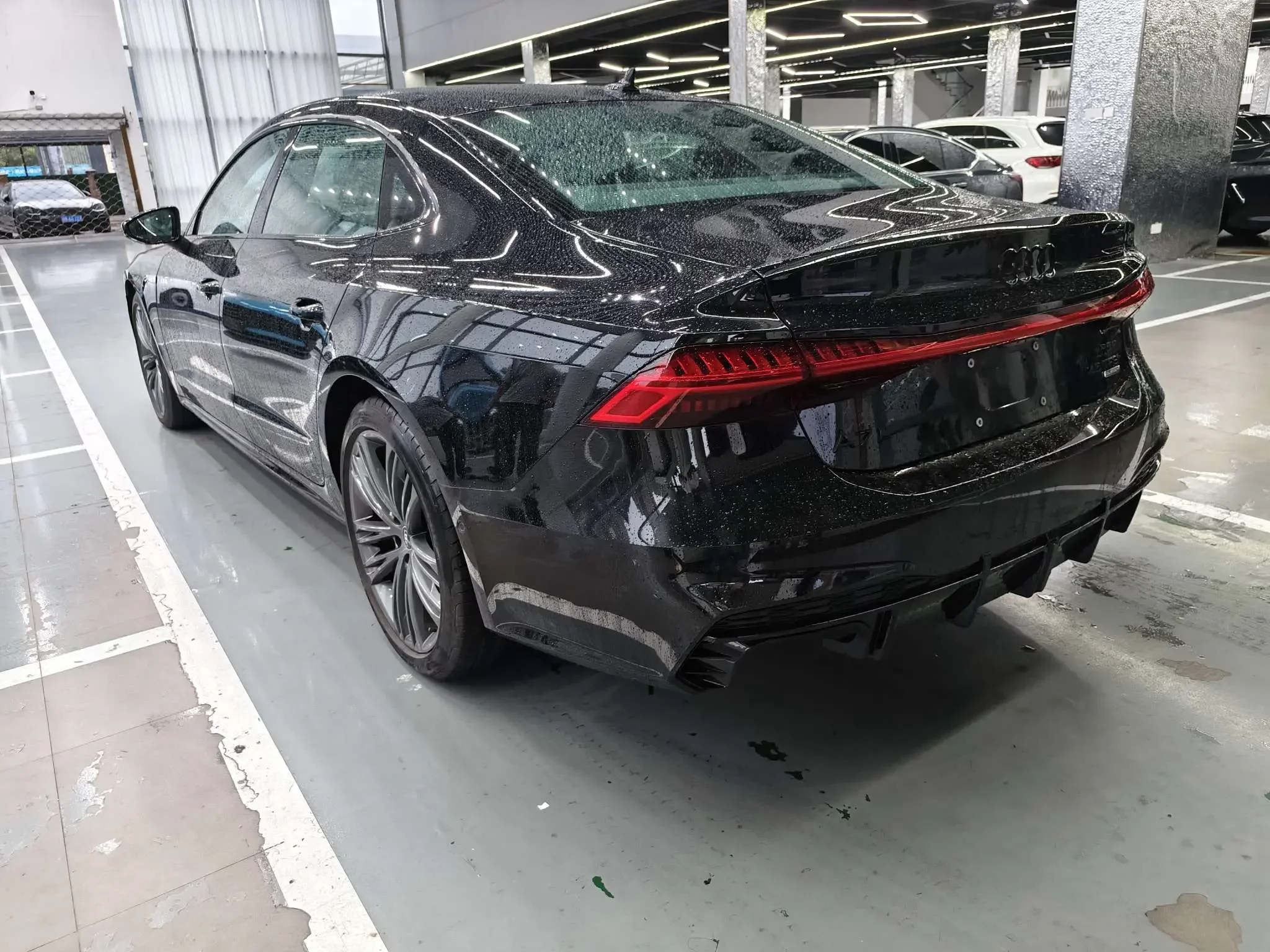 Audi A7L