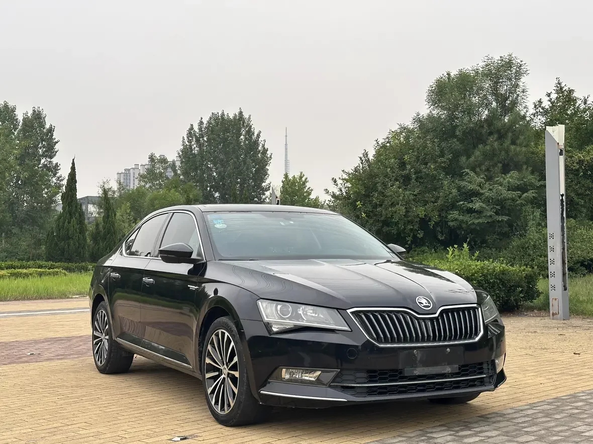 Skoda SuperB