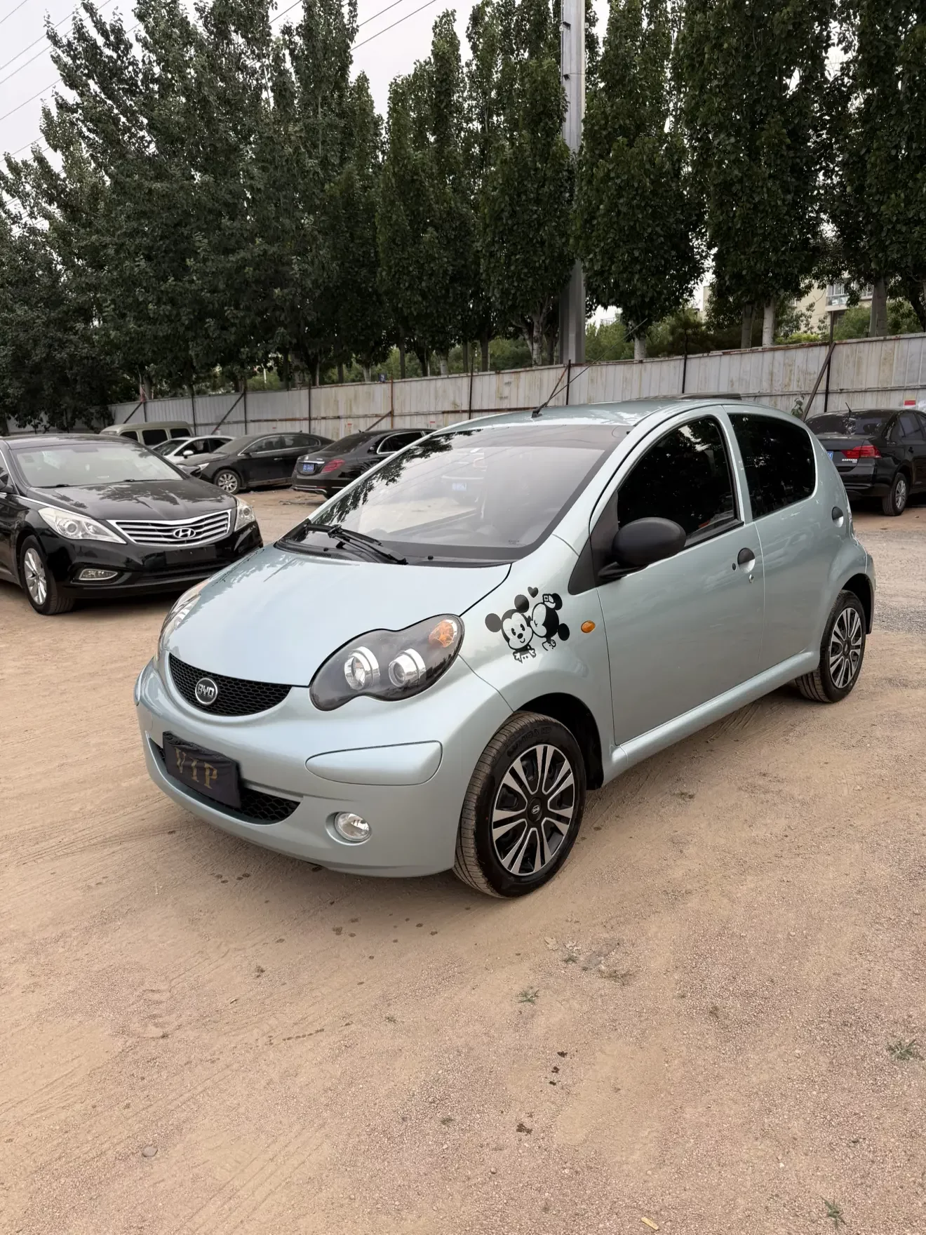 BYD F0