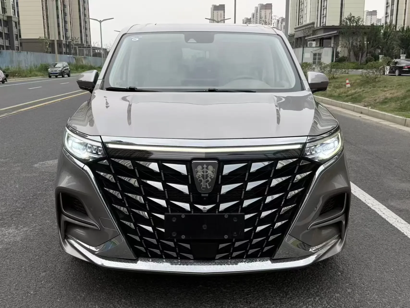 Roewe iMAX8