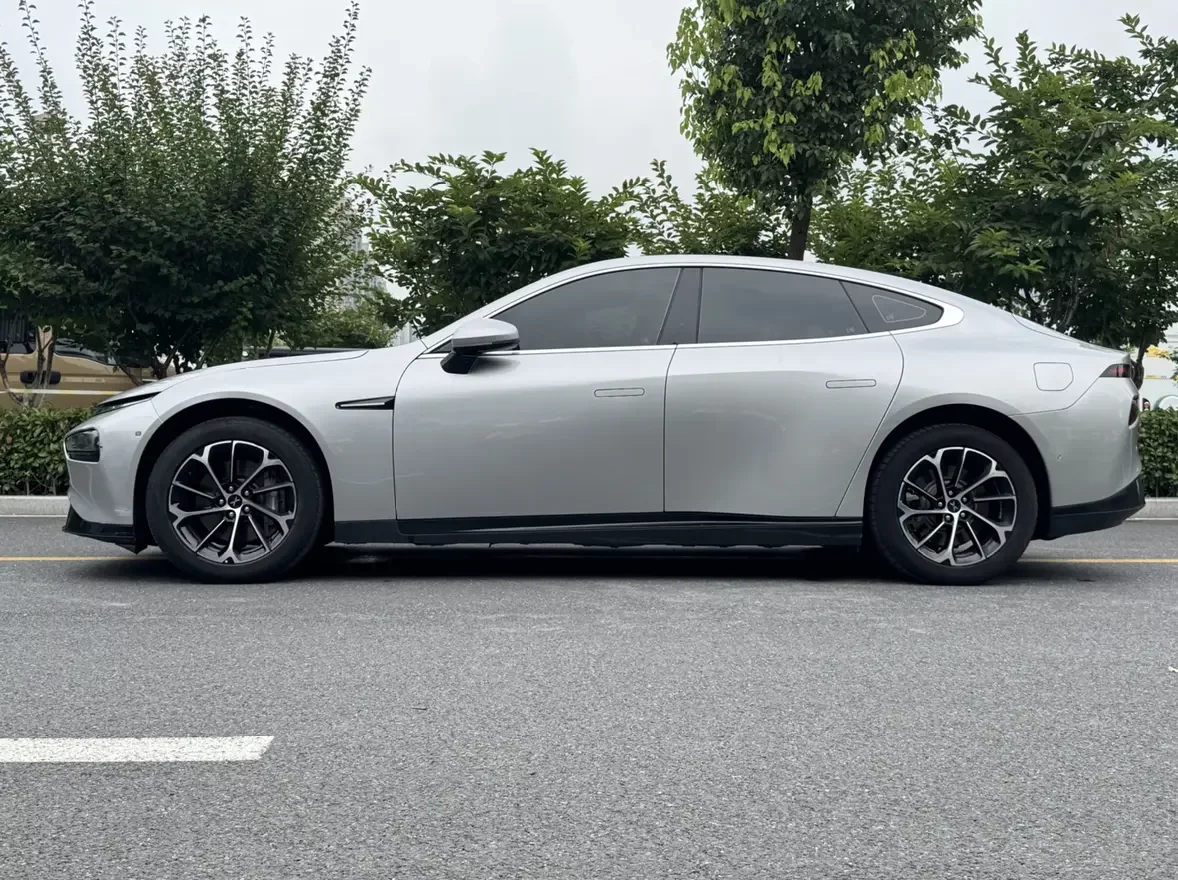 Xpeng P7