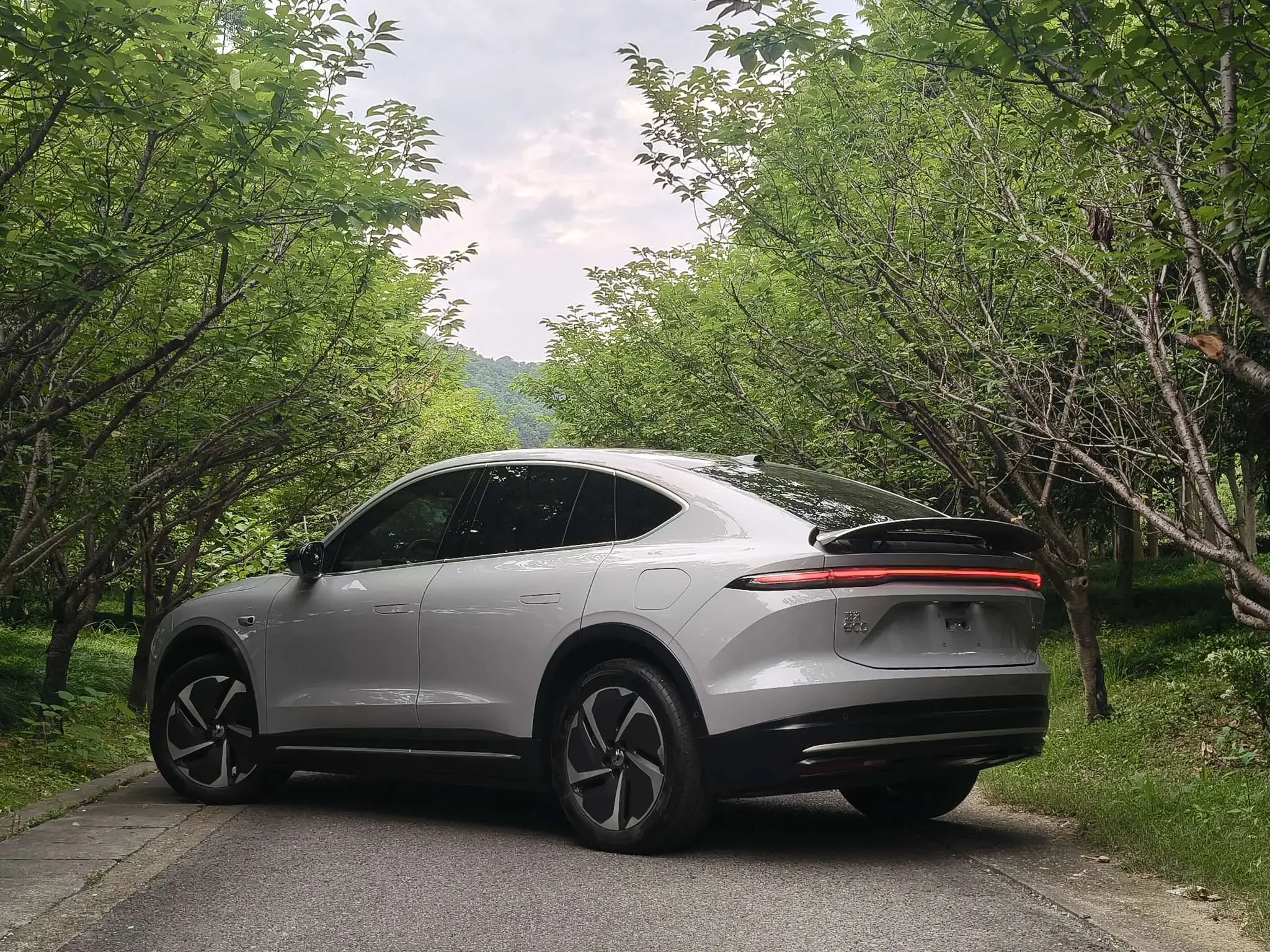 NIO EC6