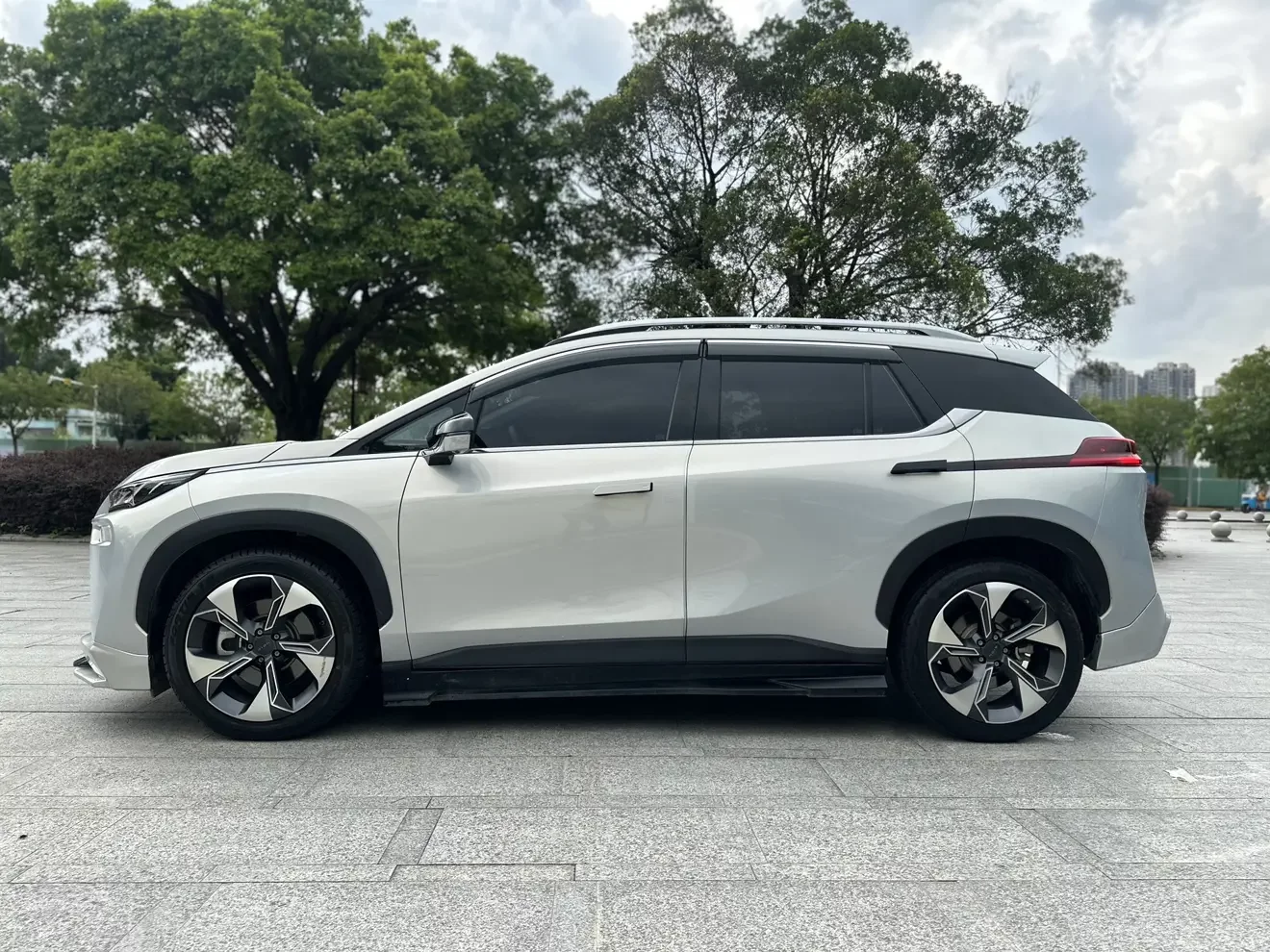 GAC AION V