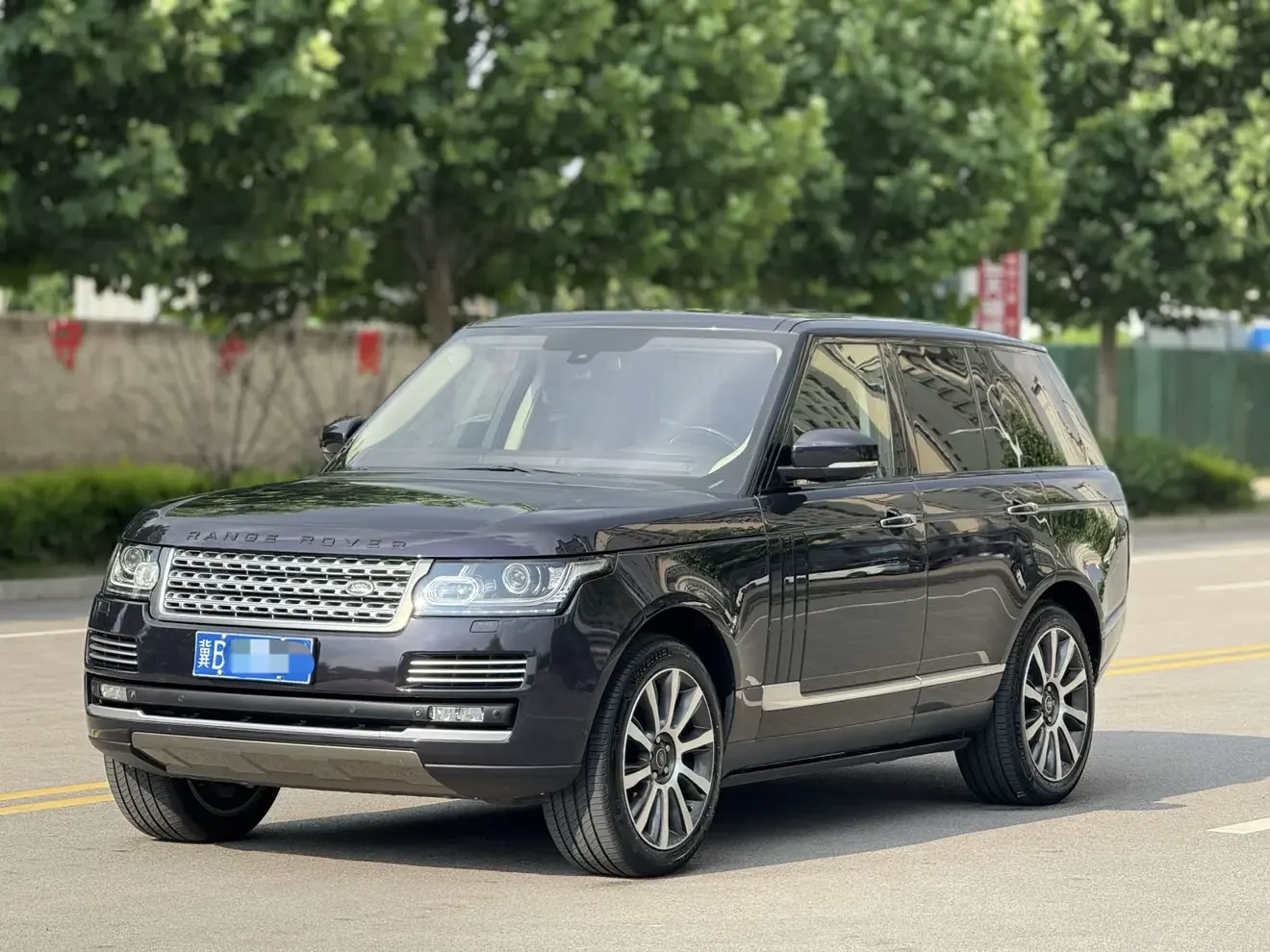Land Rover range rover