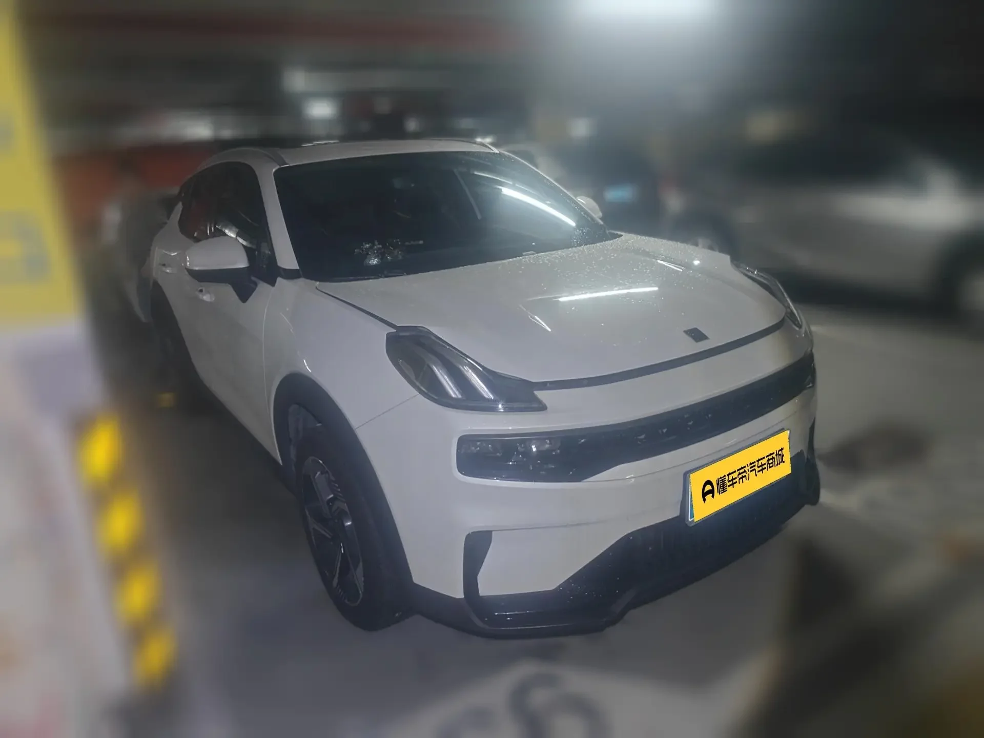 Lynk & Co 06