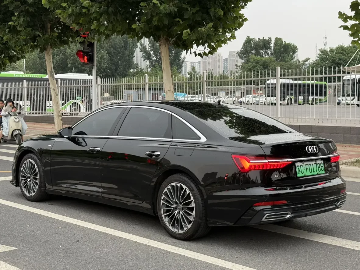 Audi A6L PHEV