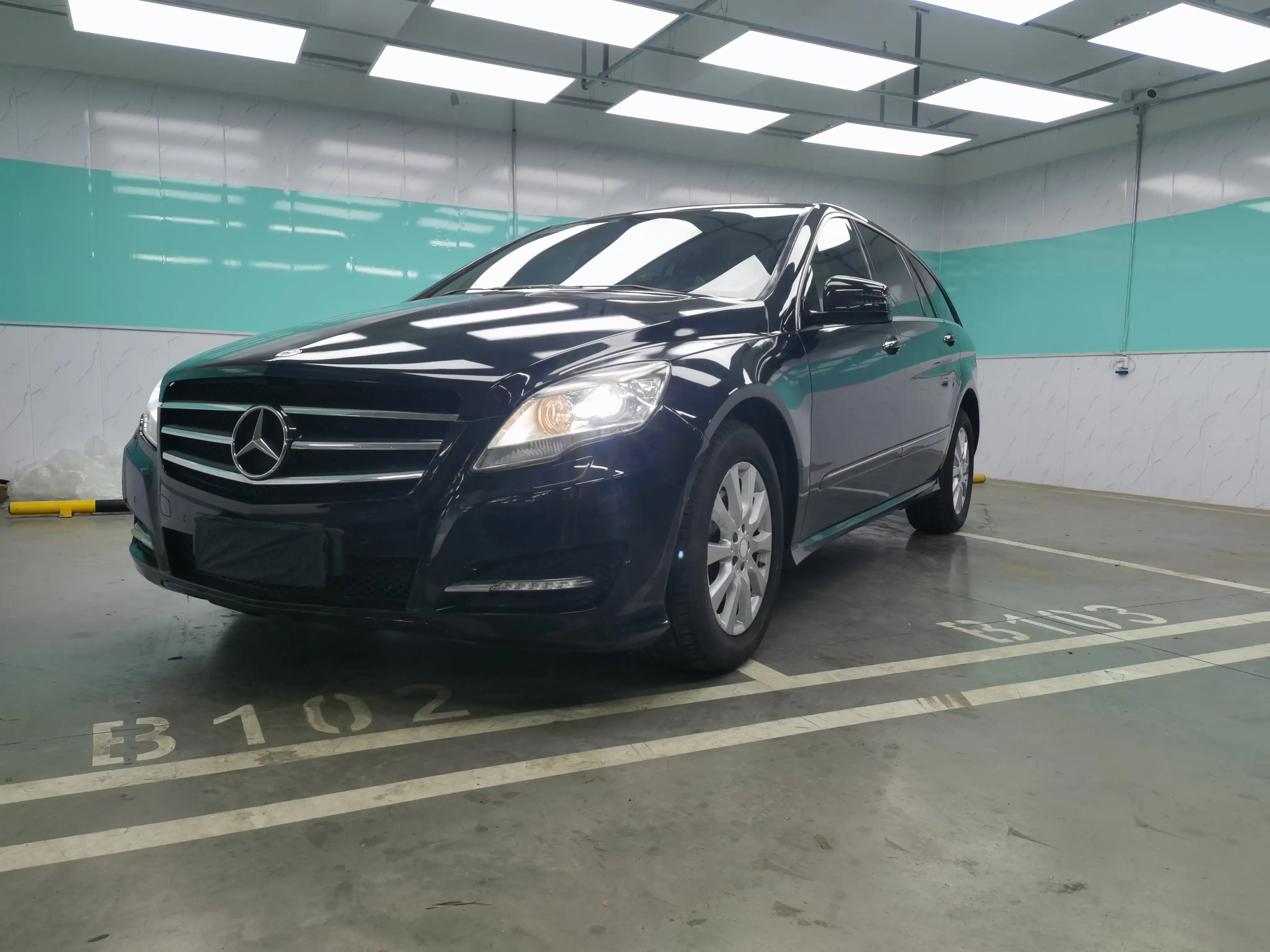 Mercedes-Benz R-Class