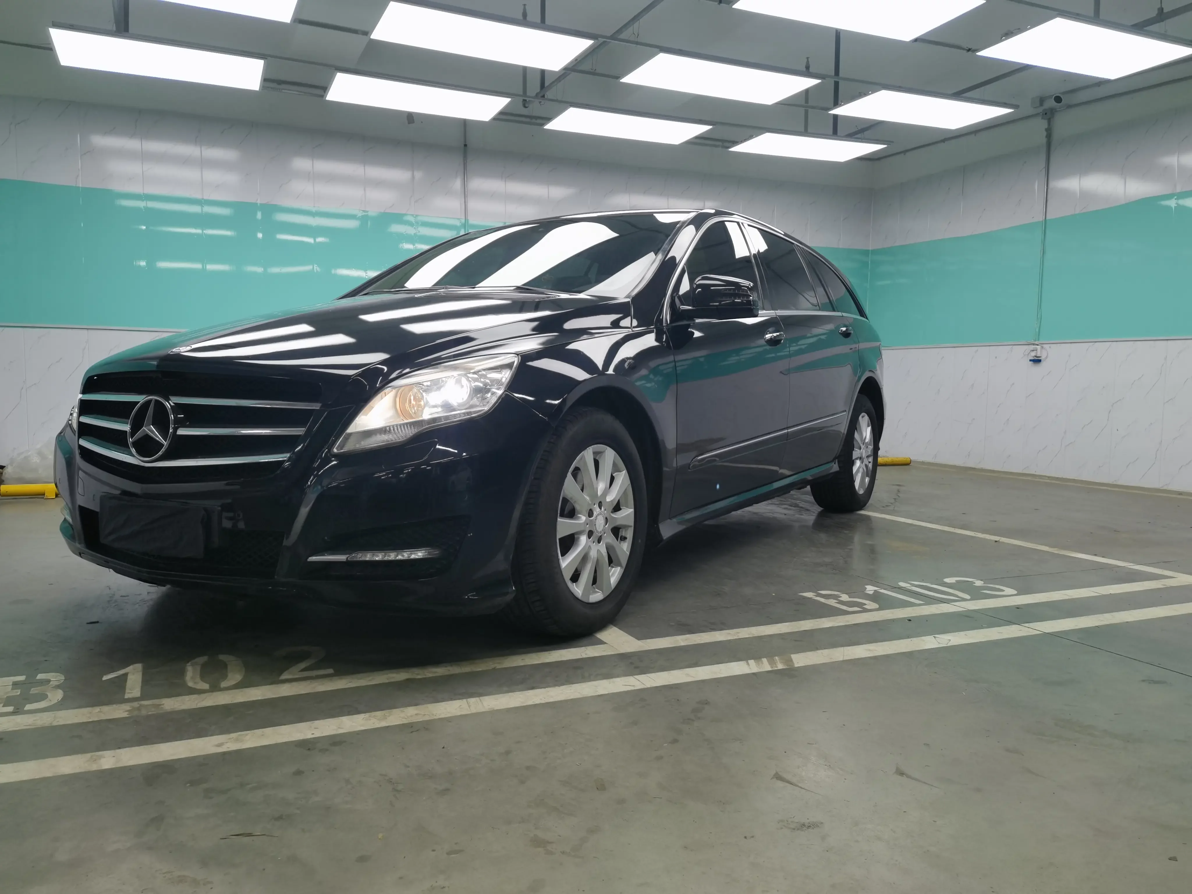 Mercedes-Benz R-Class