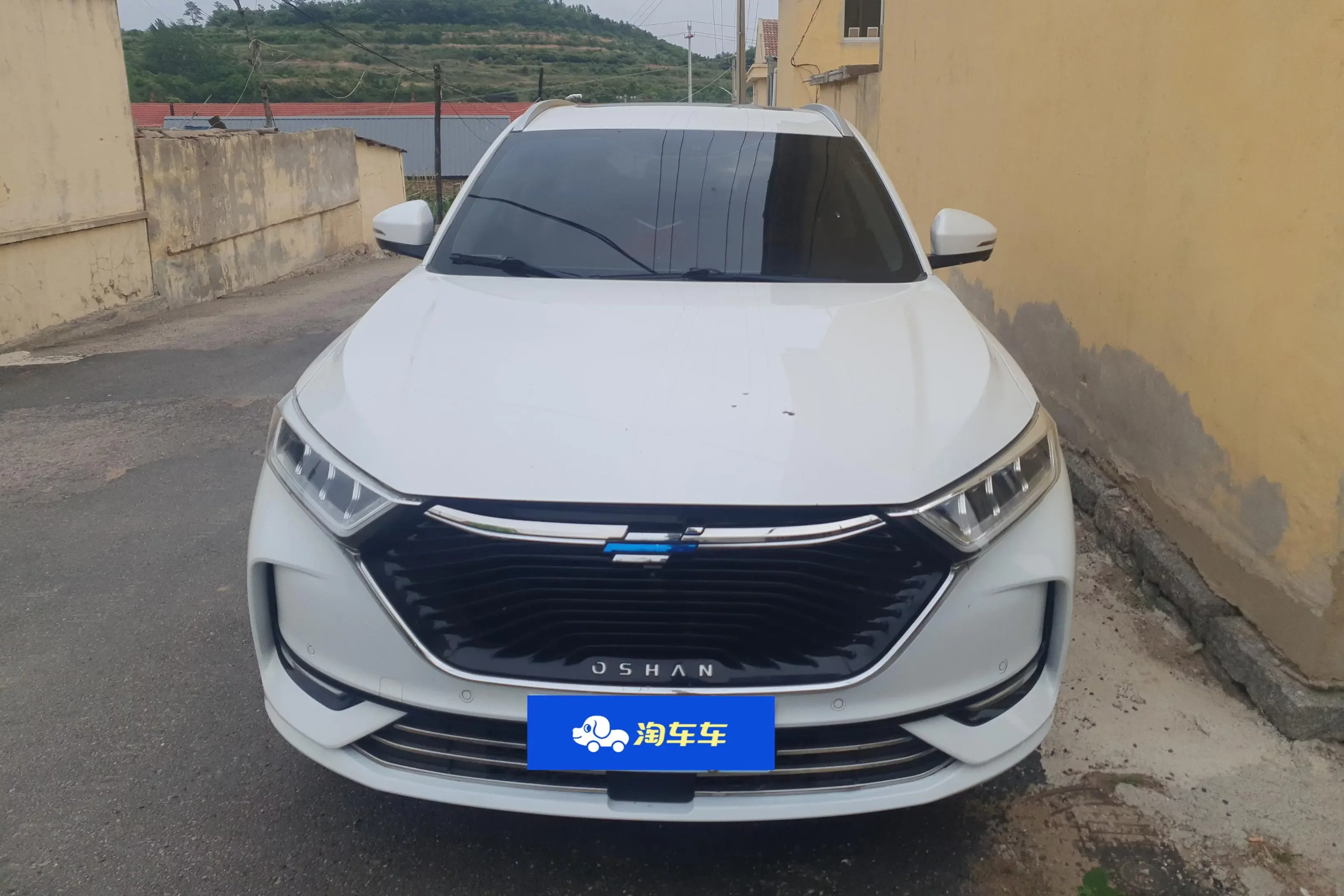 Oshan Changan Auchan X7