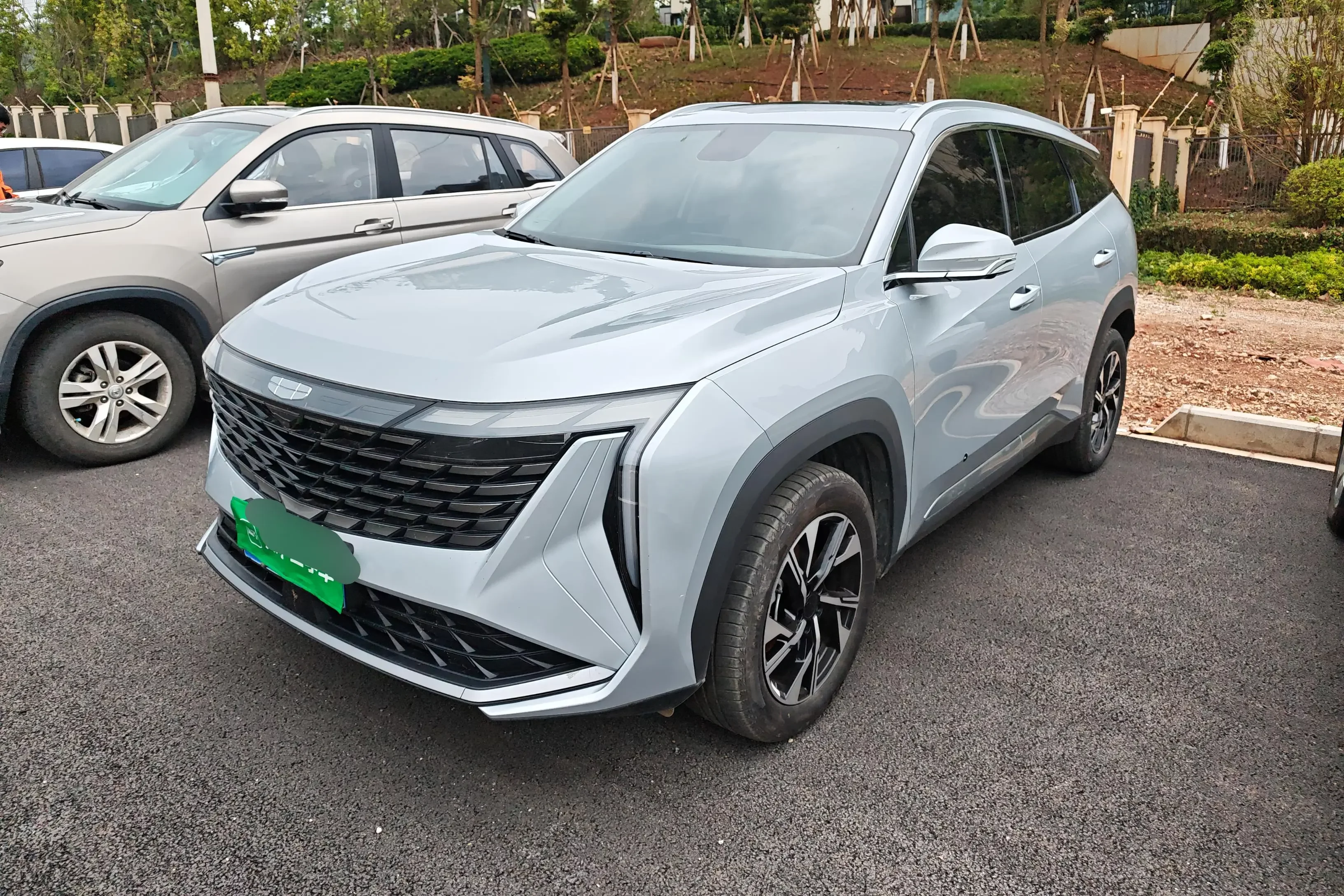 Geely Atlas L