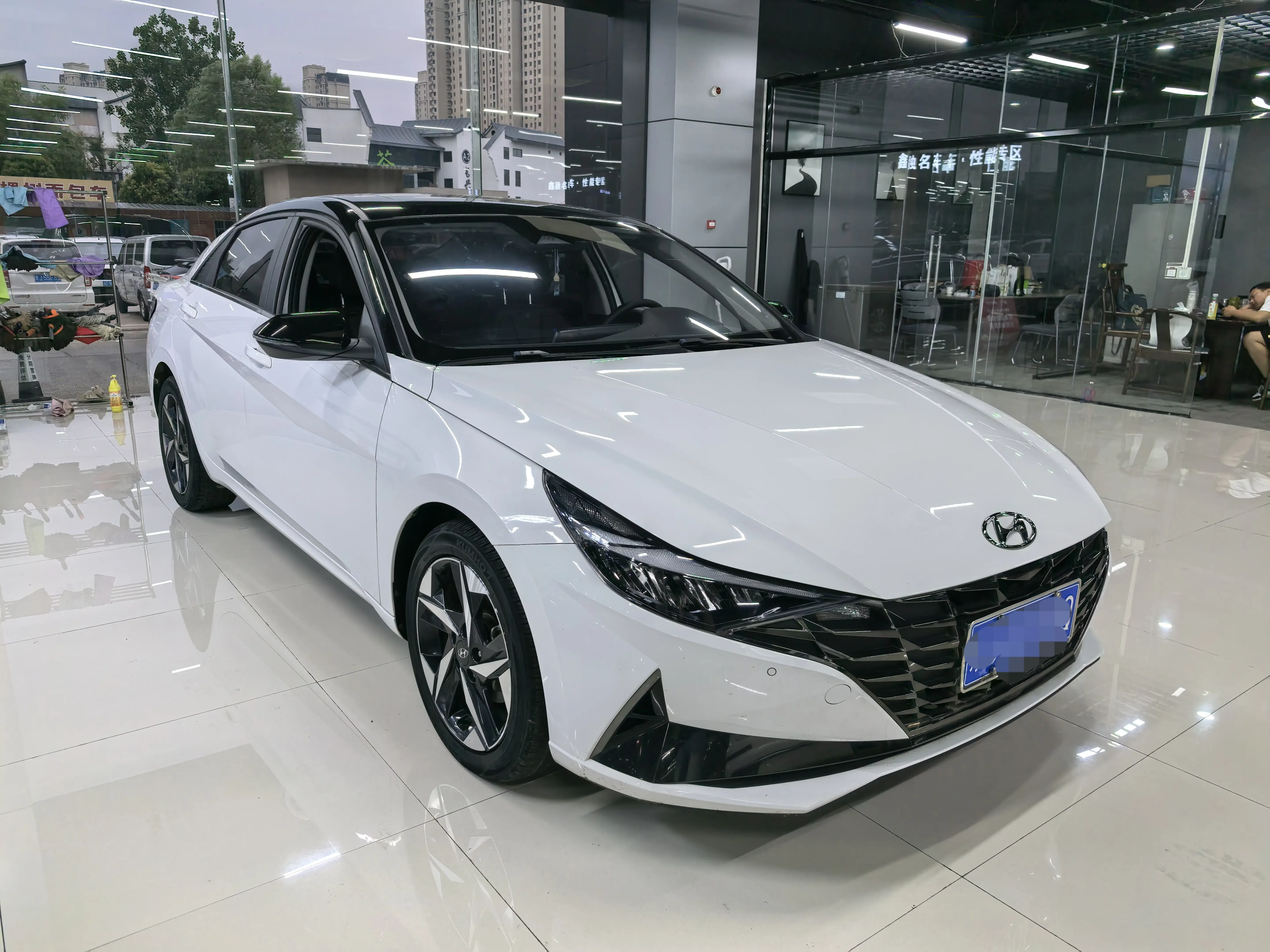 Hyundai Elantra
