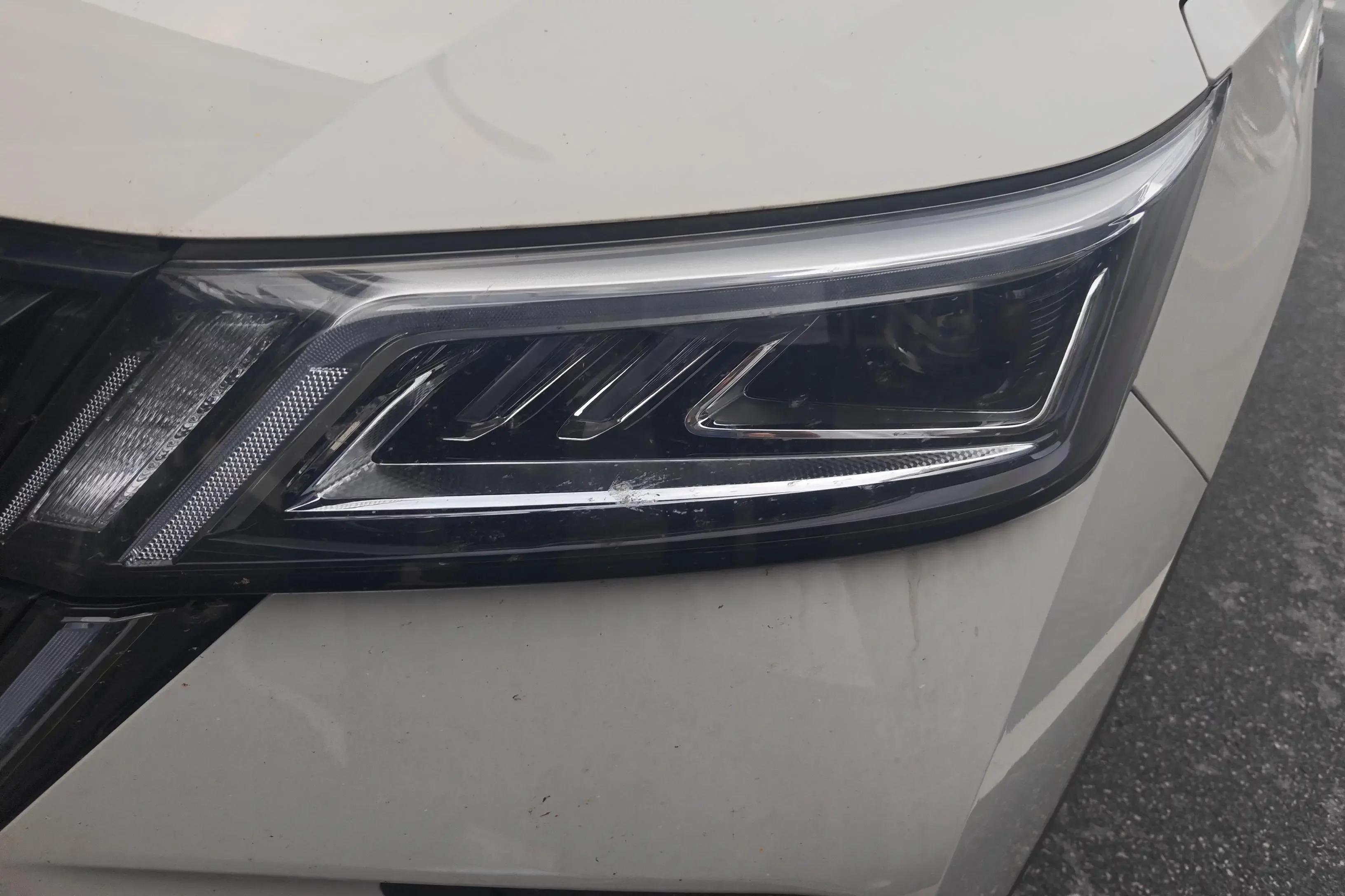 Wuling Asta