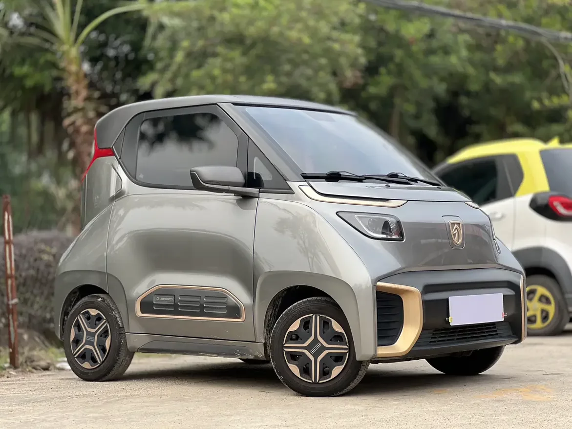 Baojun E200