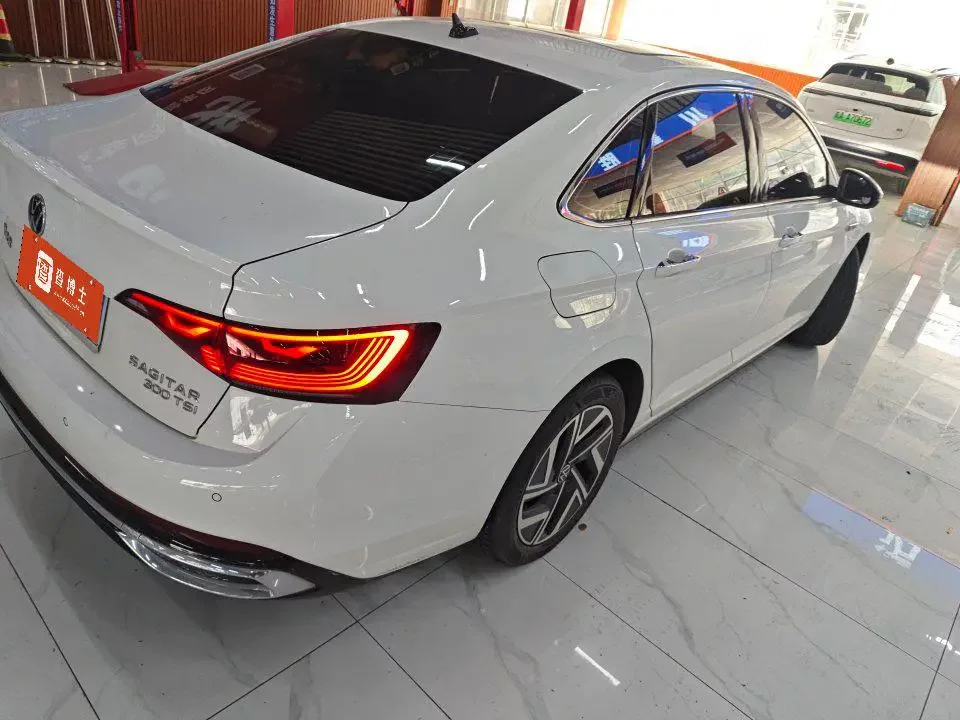 Volkswagen Sagitar
