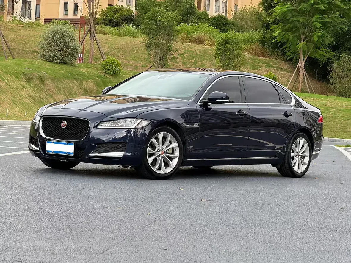 Jaguar XFL