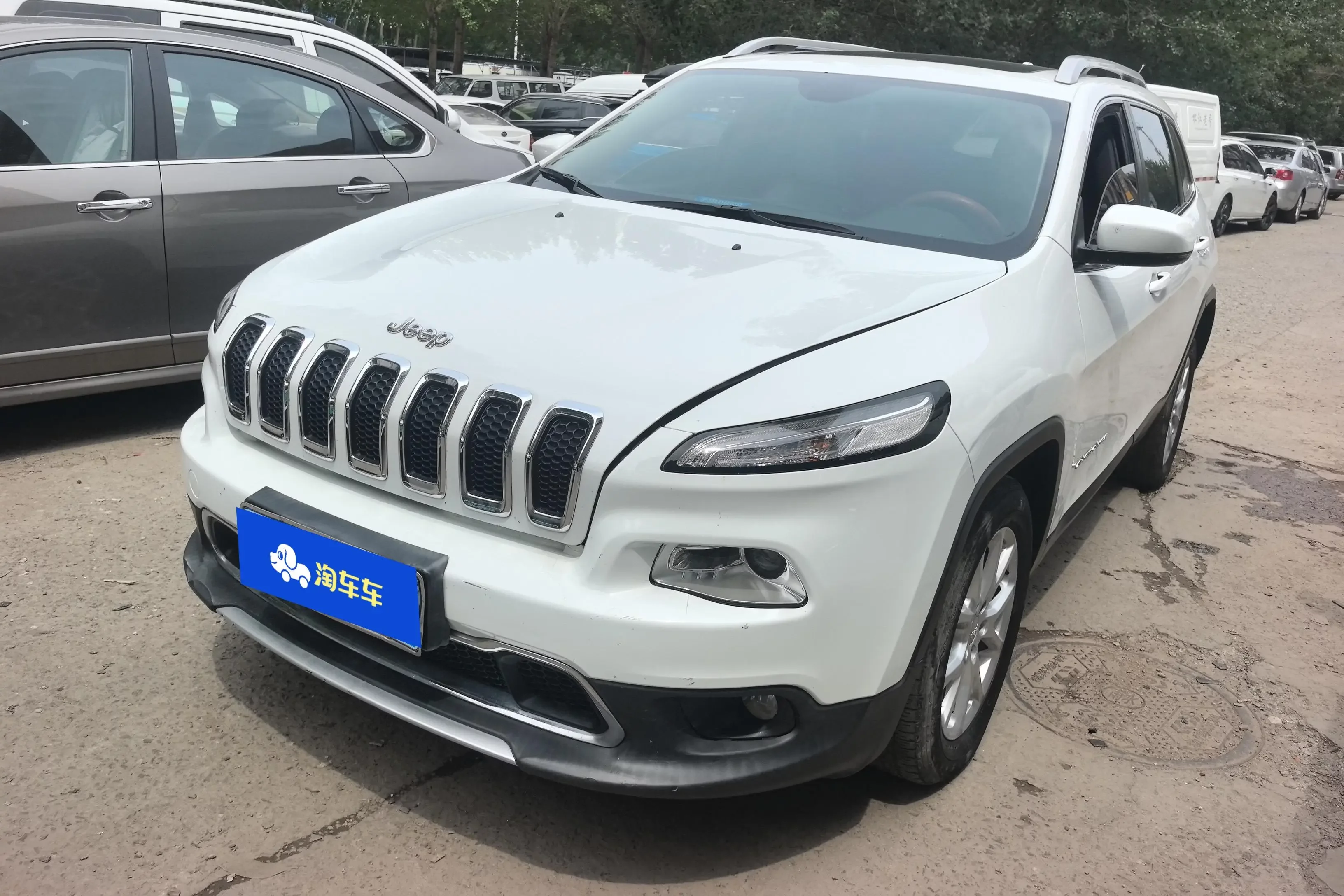 Jeep Cherokee  из Китая