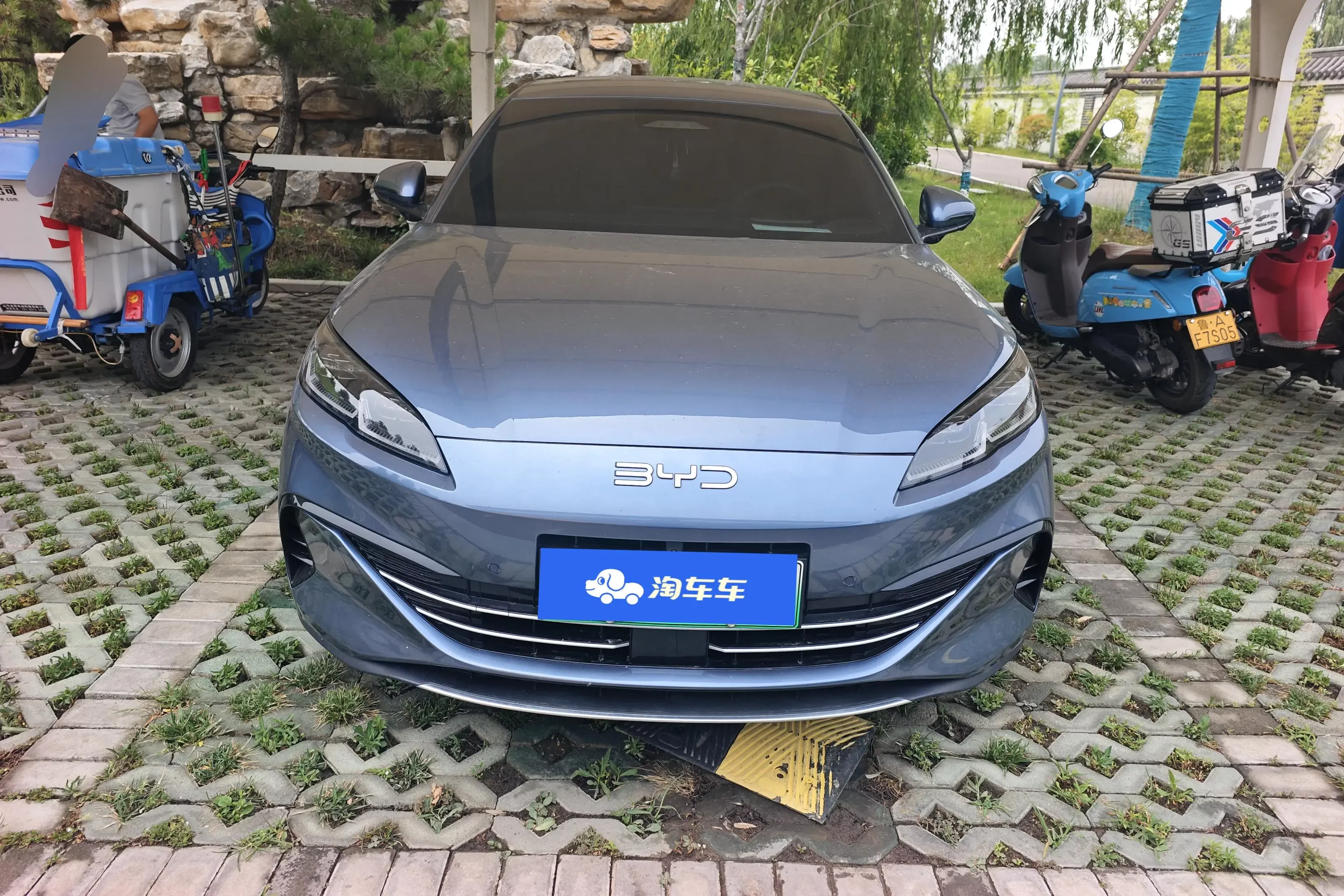 BYD Seal 06DM