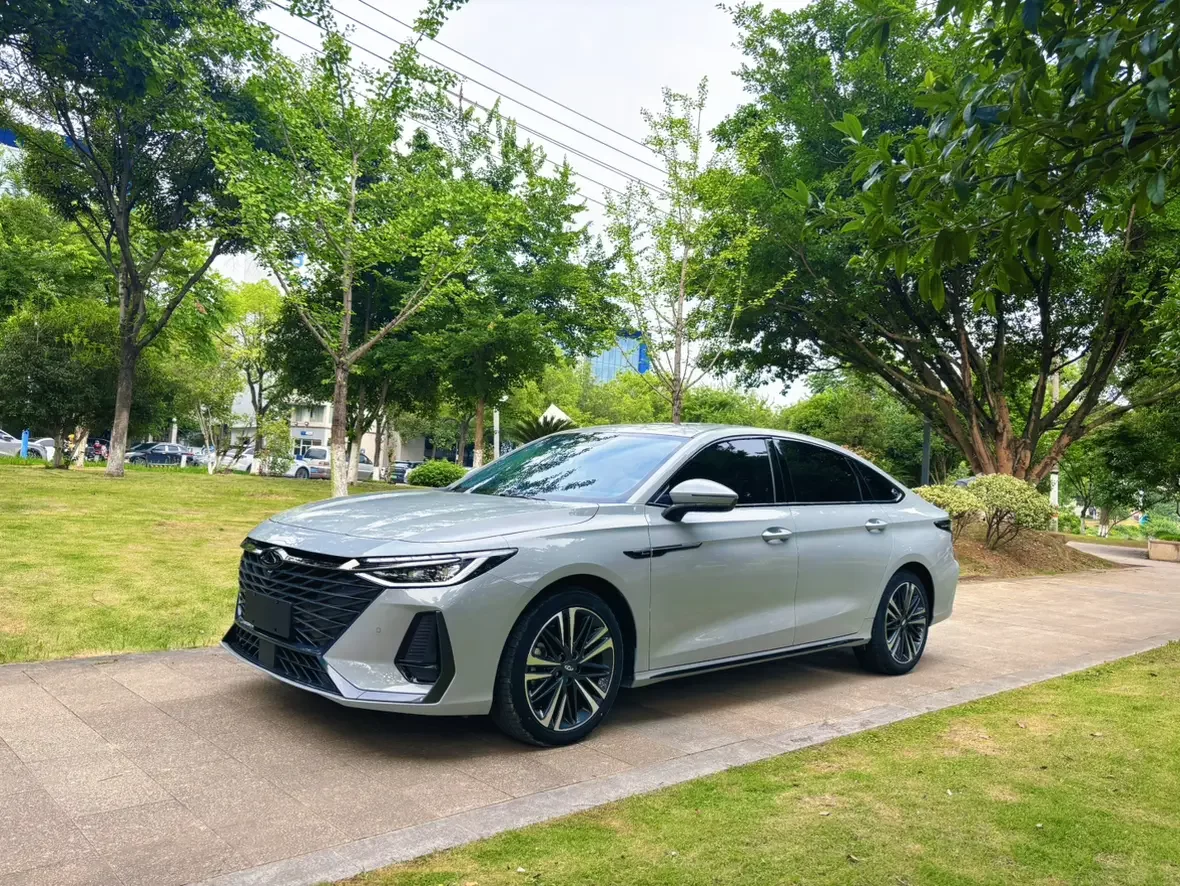 Chery Arrizo 8