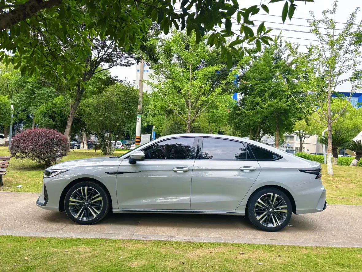 Chery Arrizo 8