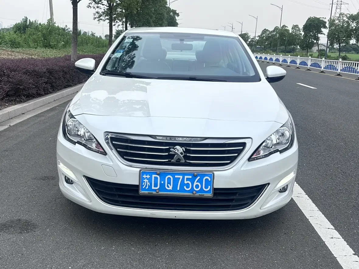 Peugeot 408