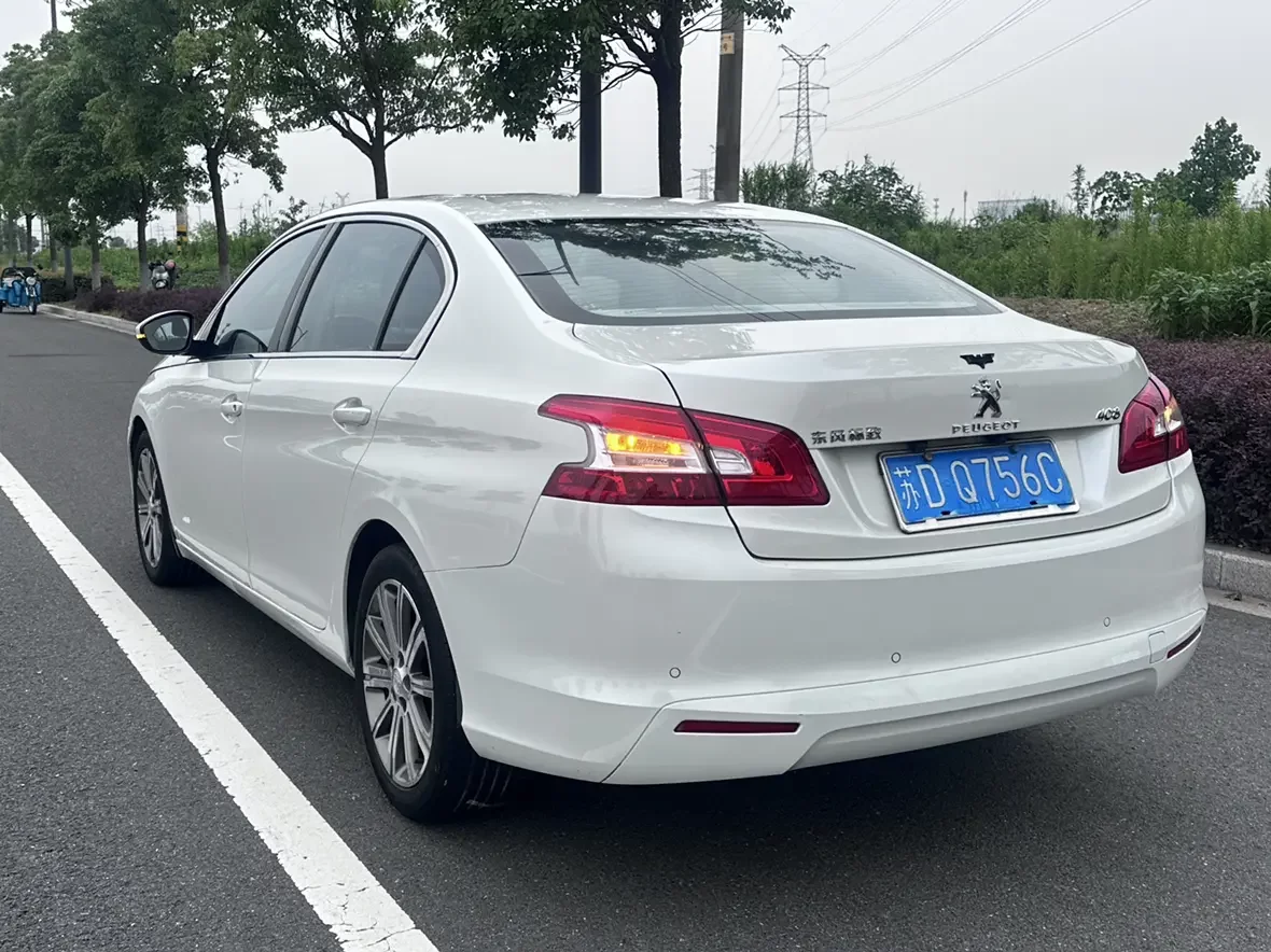 Peugeot 408