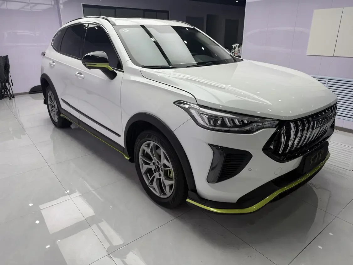 Haval Harvard Red Rabbit