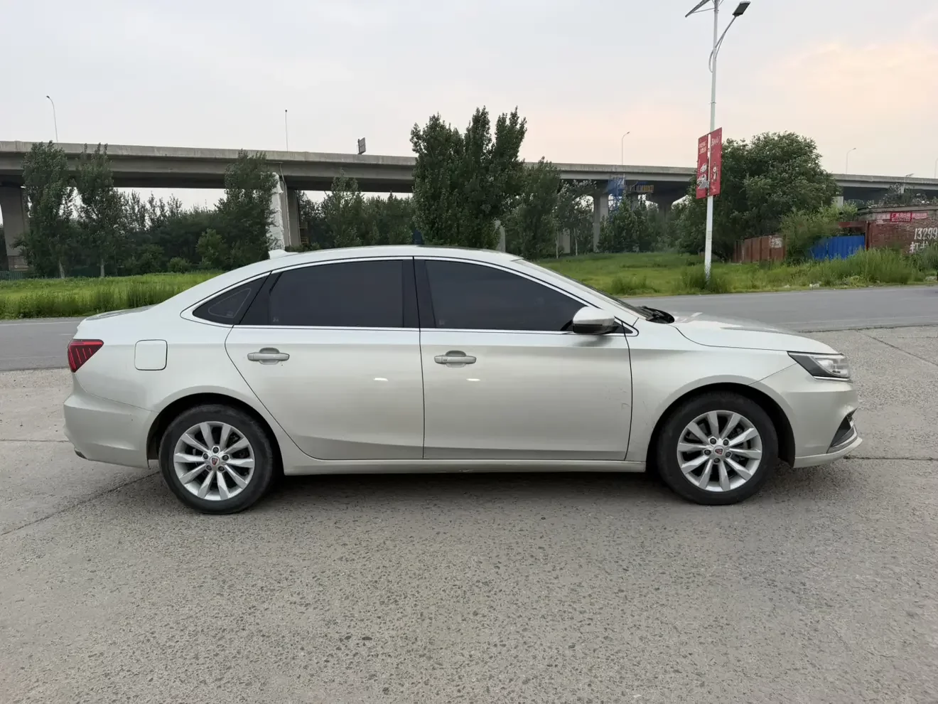 Roewe ei6