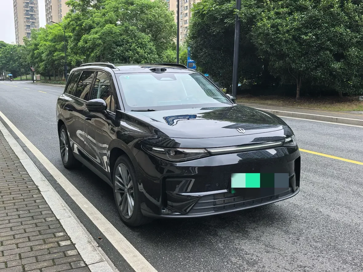 Leapmotor C16
