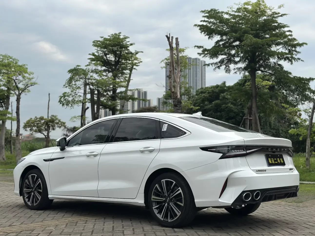 Chery Arrizo 8