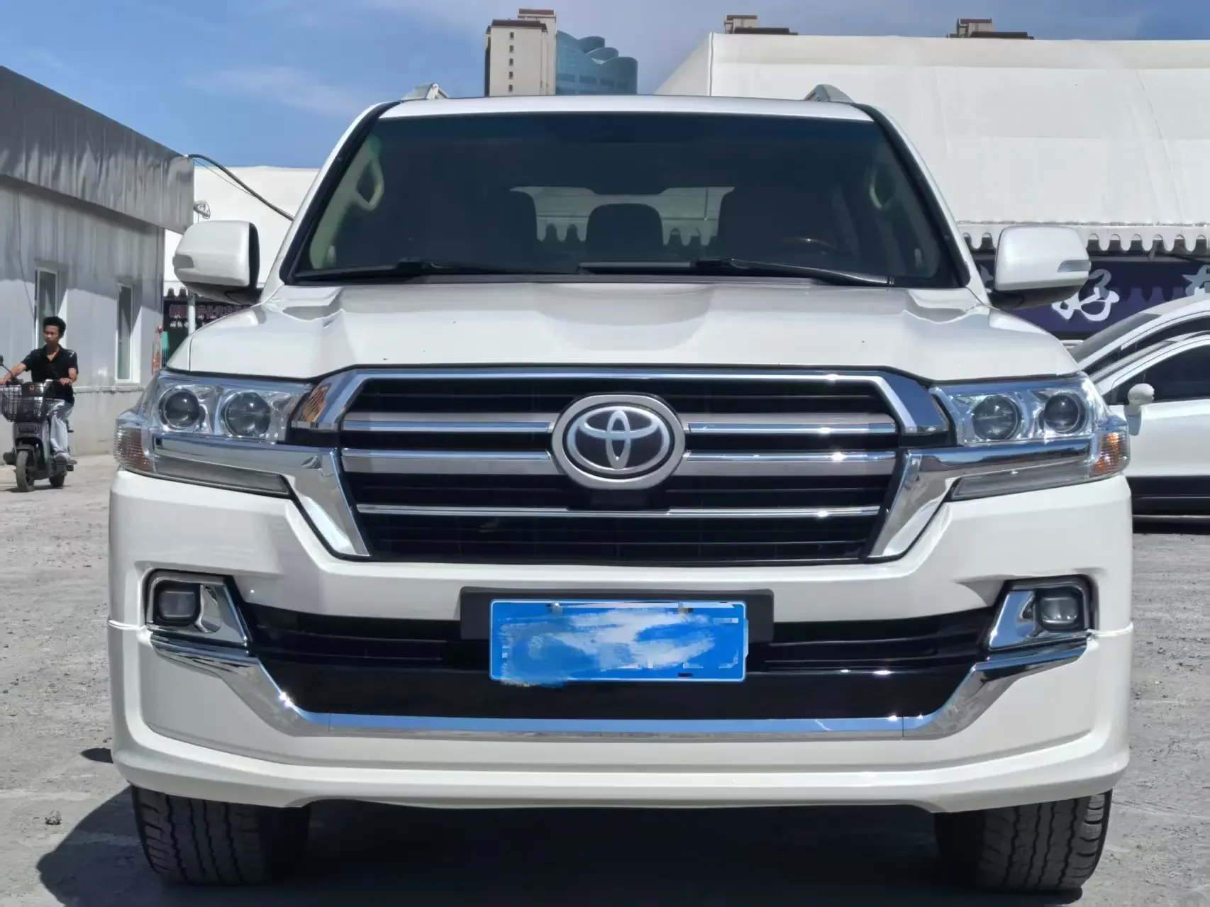 Toyota Land Cruiser
