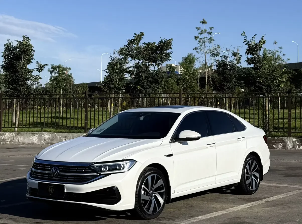 Volkswagen Sagitar