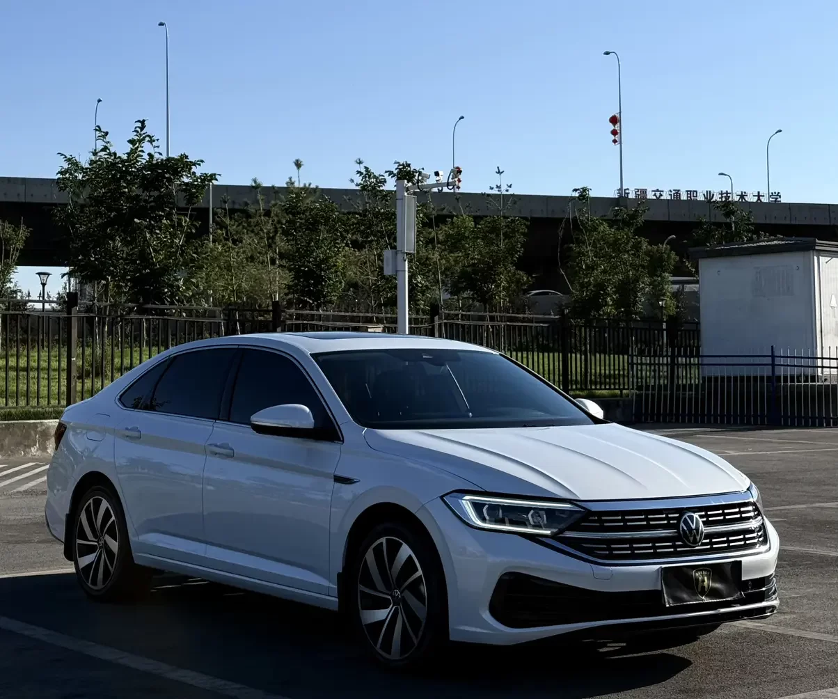 Volkswagen Sagitar