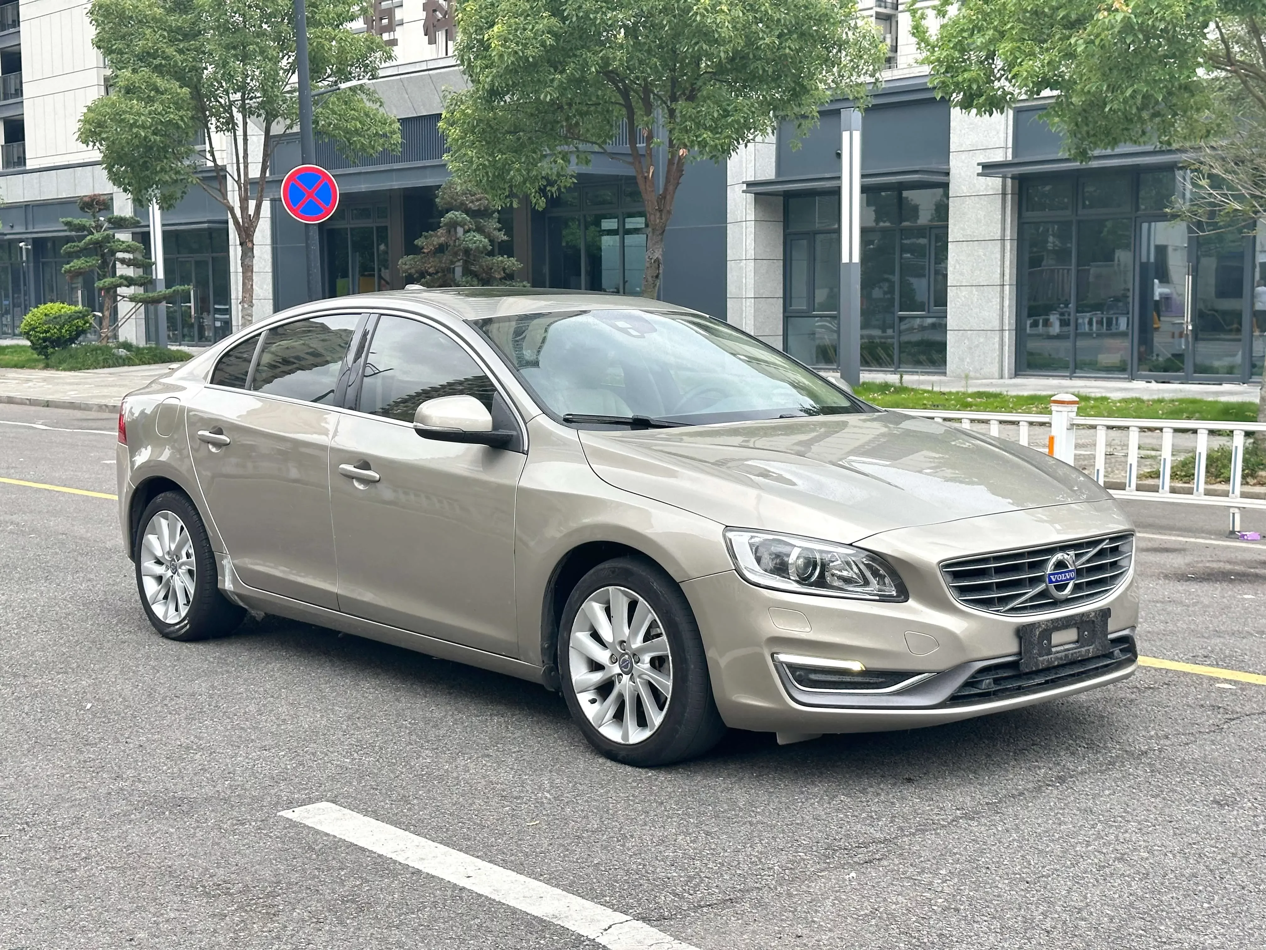 Volvo S60