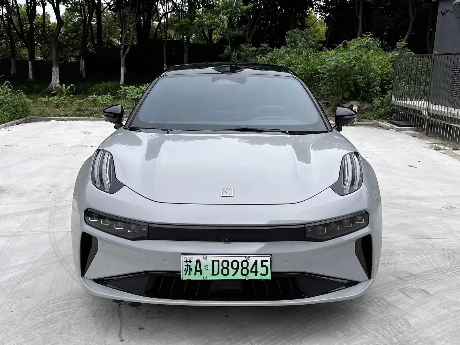 ZEEKR 001