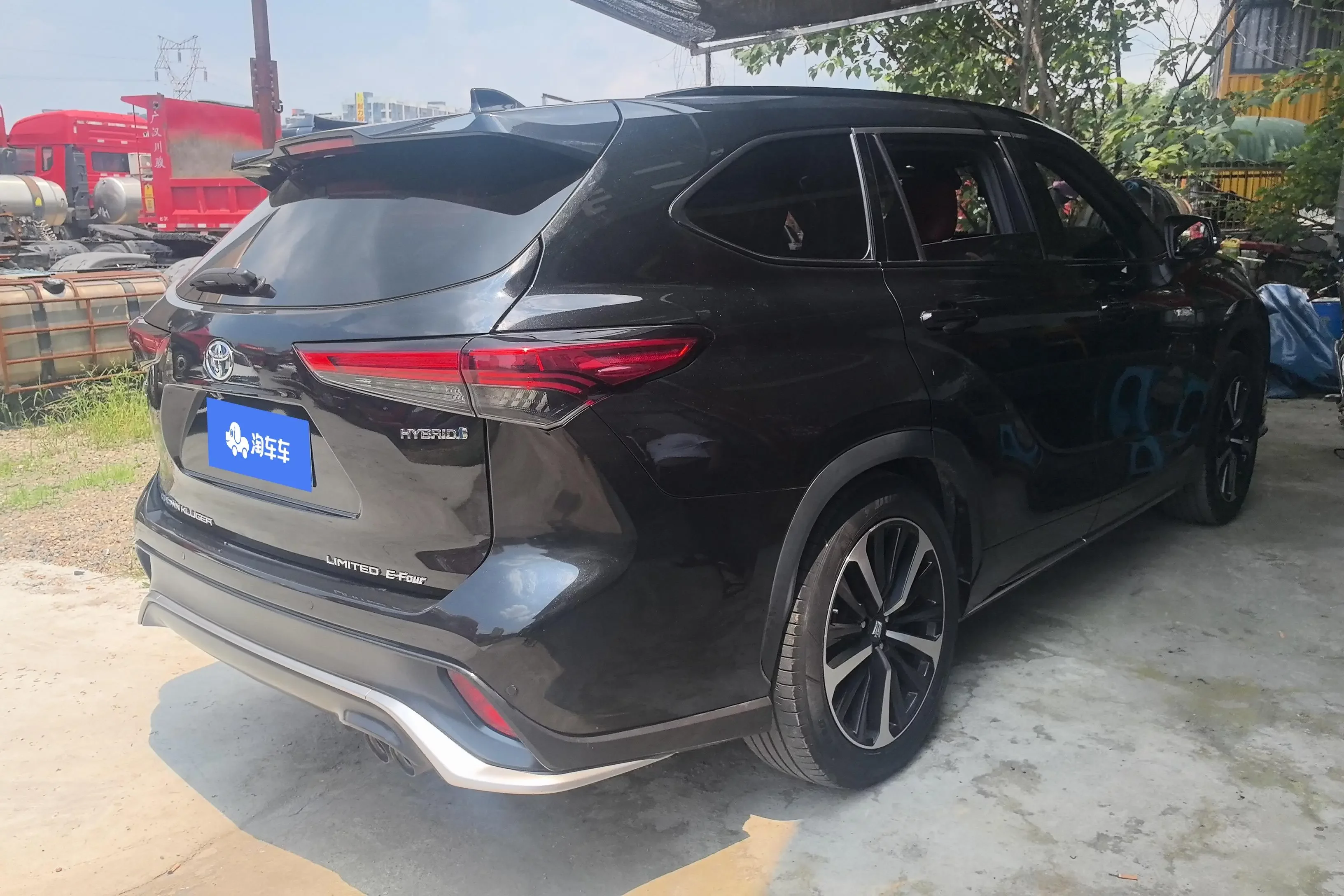 Toyota Crown Kluger