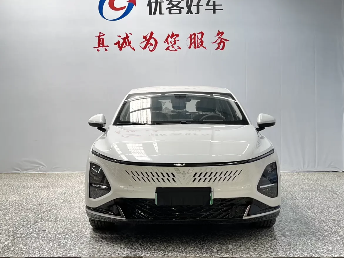 Wuling Starlight PHEV