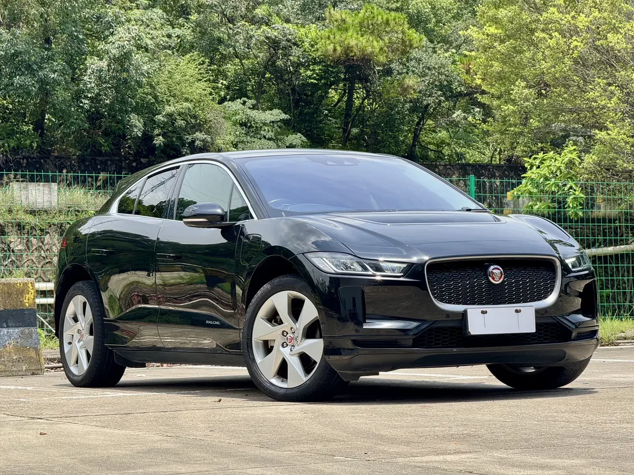 Jaguar I-PACE