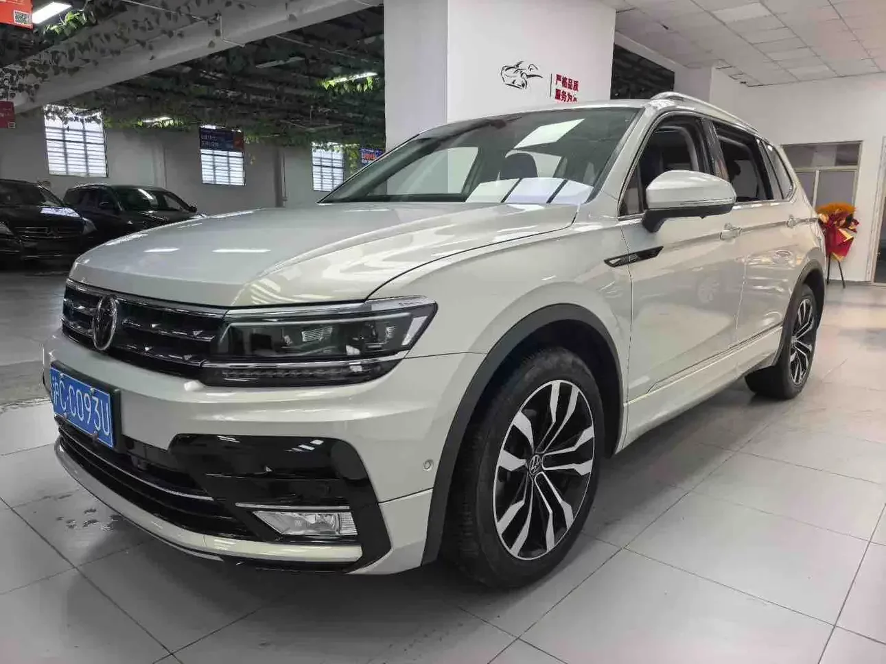 Volkswagen Tiguan L