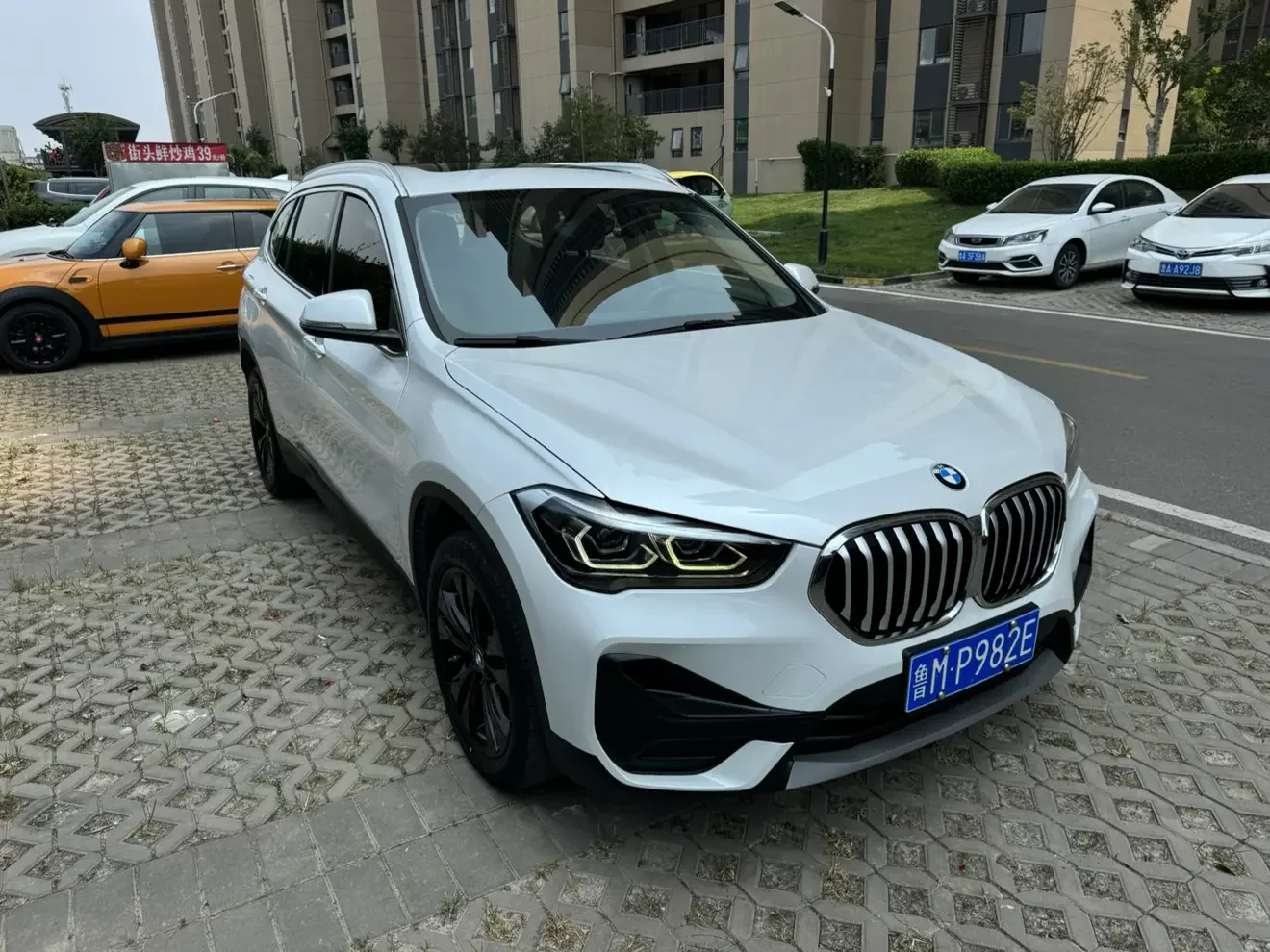 BMW X1
