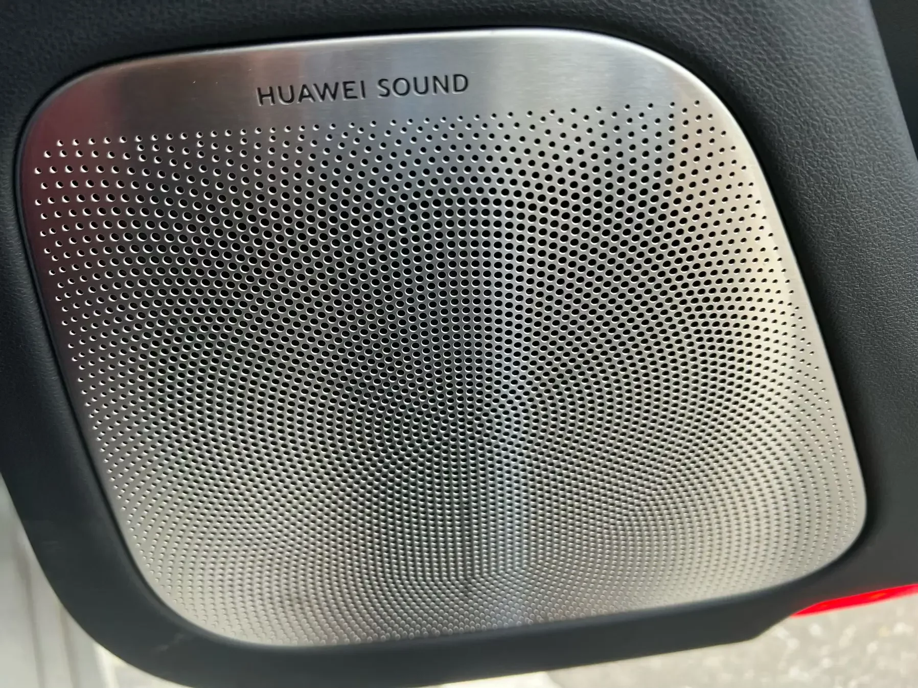 AITO M5