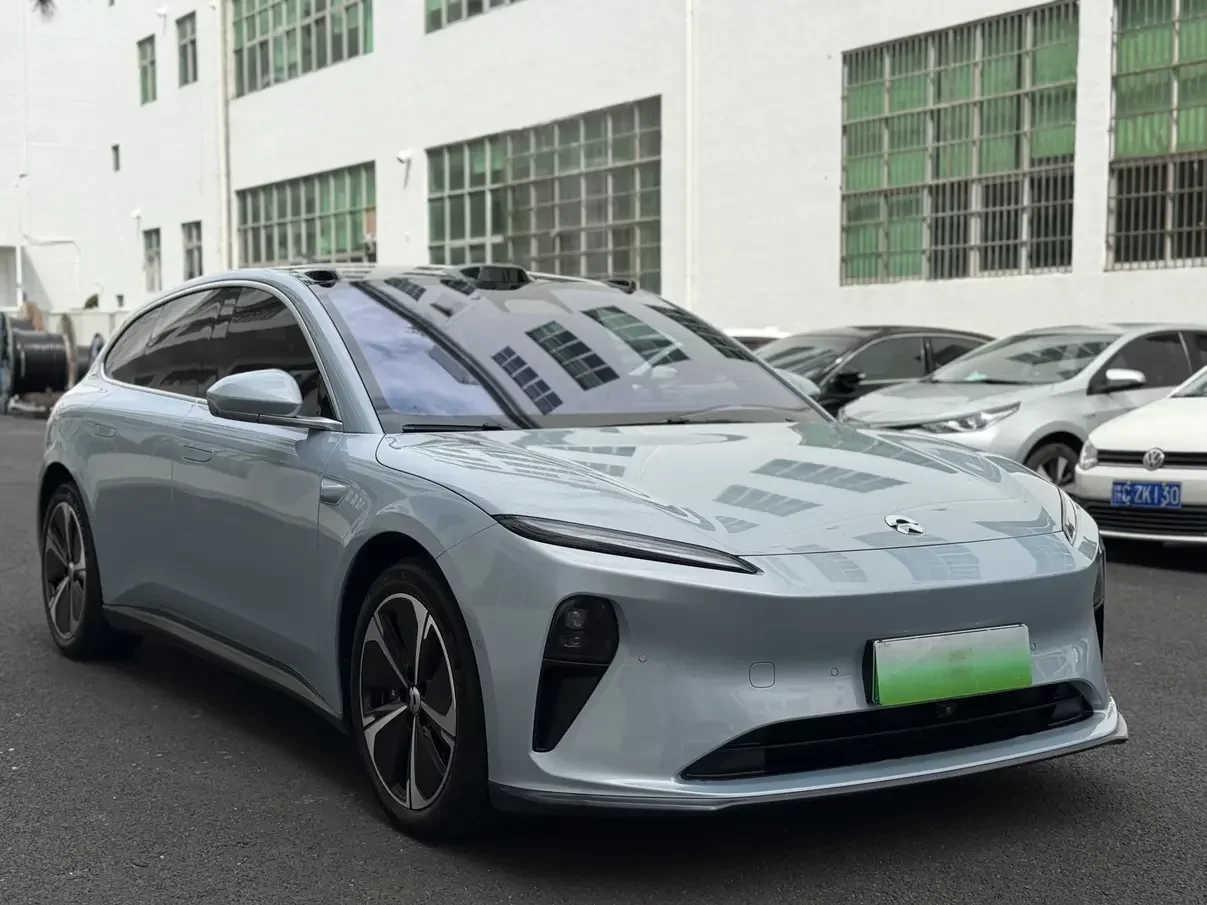 NIO ET5T