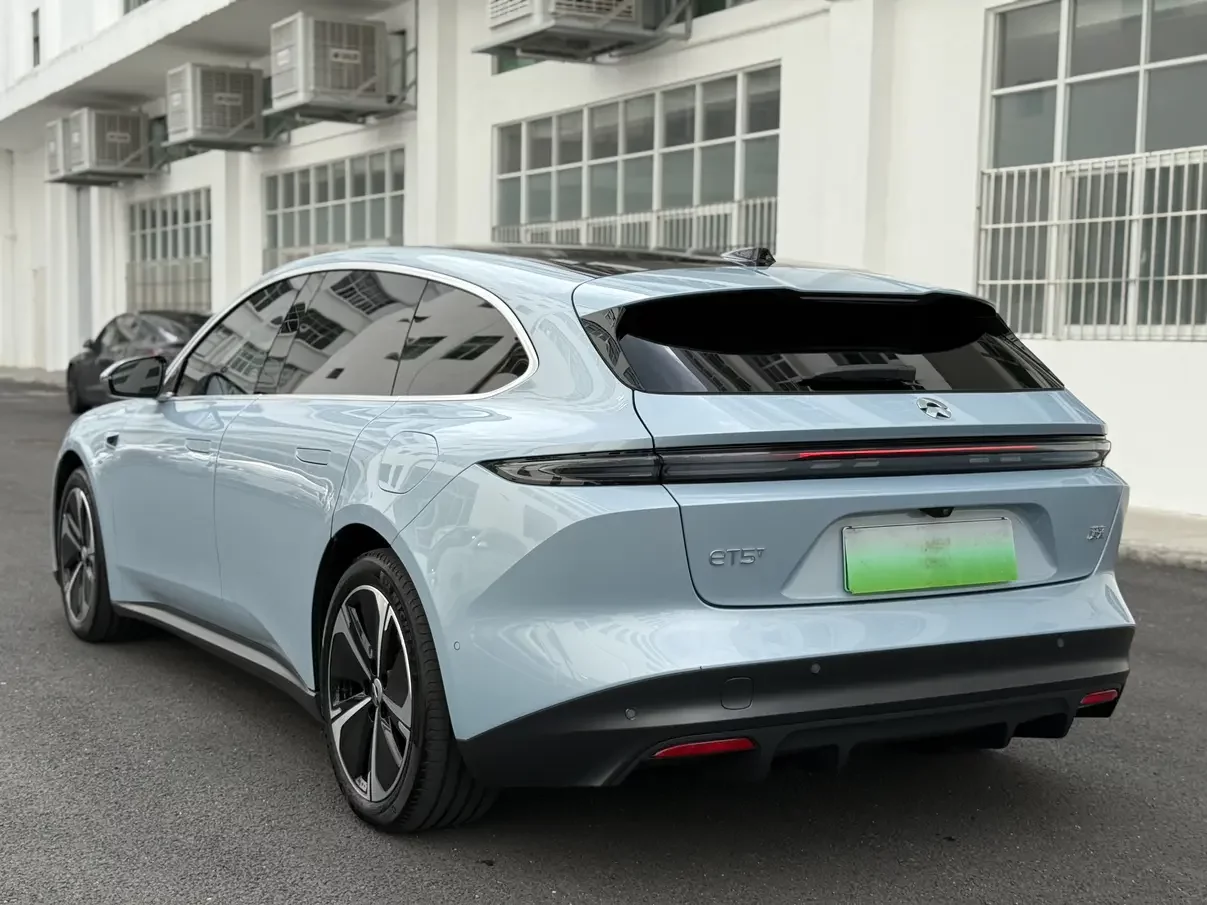 NIO ET5T